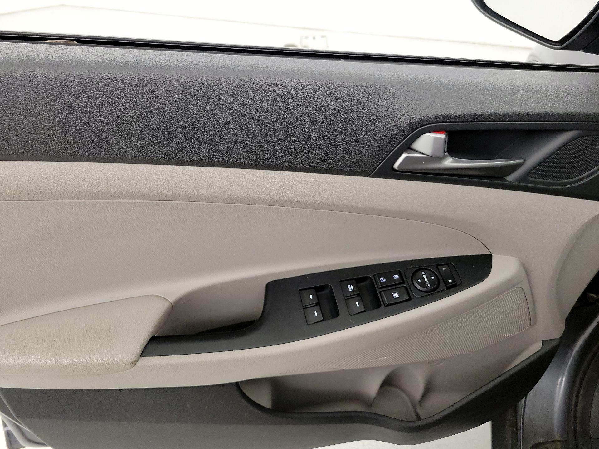 Thumbnail: 2018 Hyundai Tucson - 12