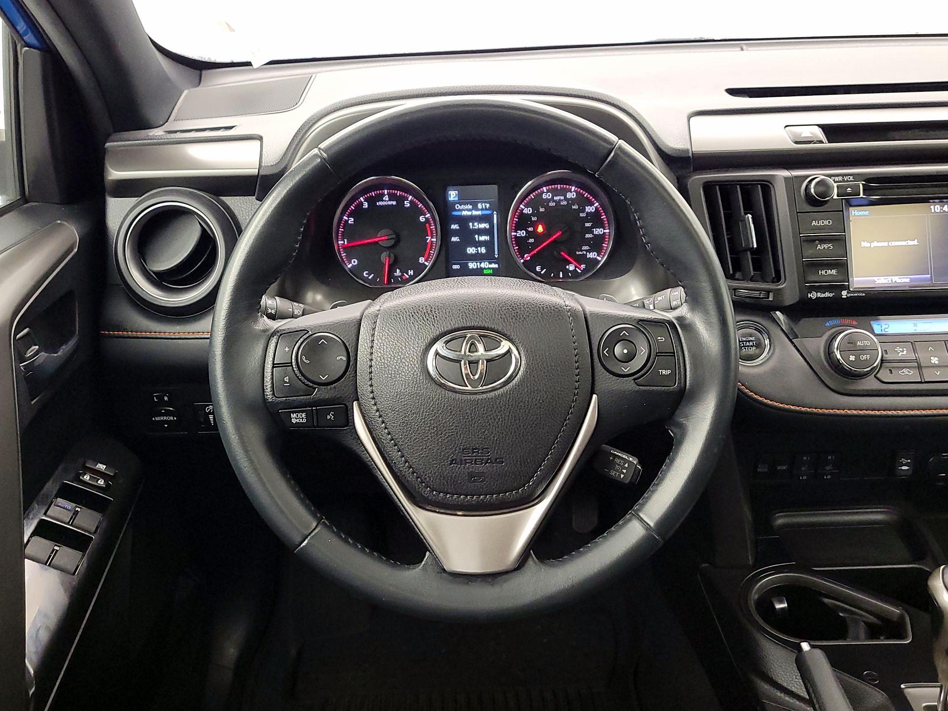 Thumbnail: 2016 Toyota RAV4 - 10