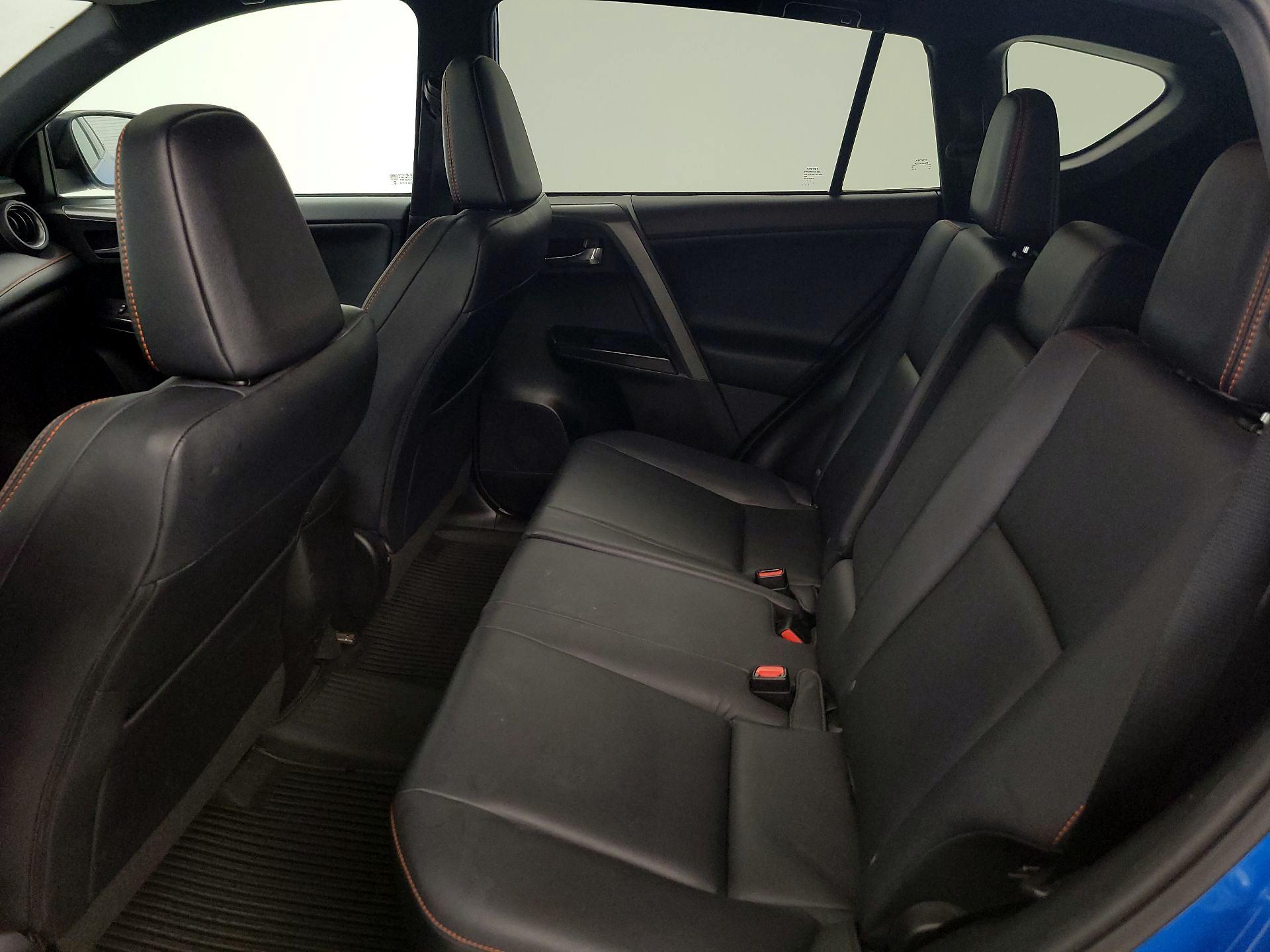 Thumbnail: 2016 Toyota RAV4 - 20