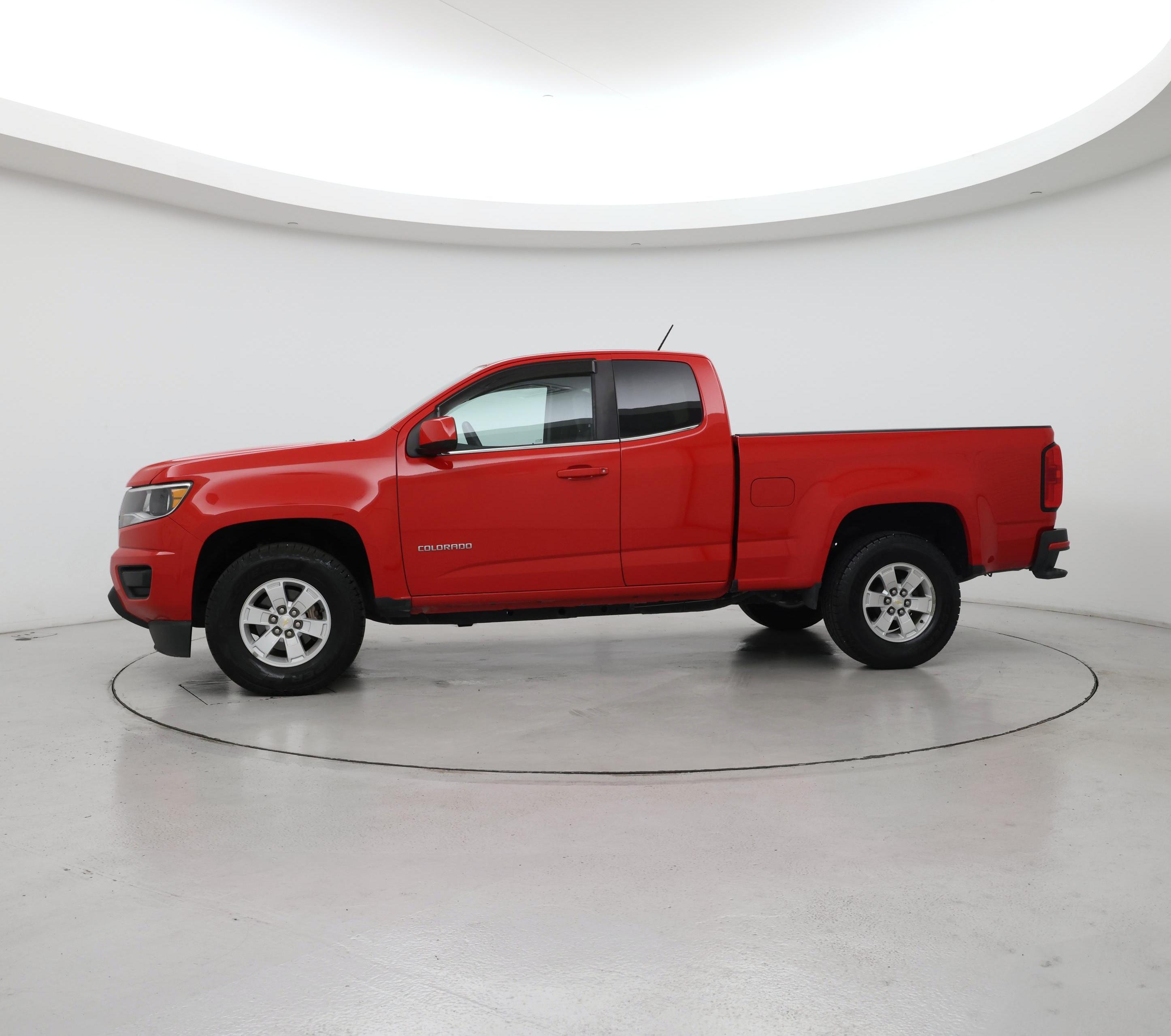 Thumbnail: 2020 Chevrolet Colorado - 3