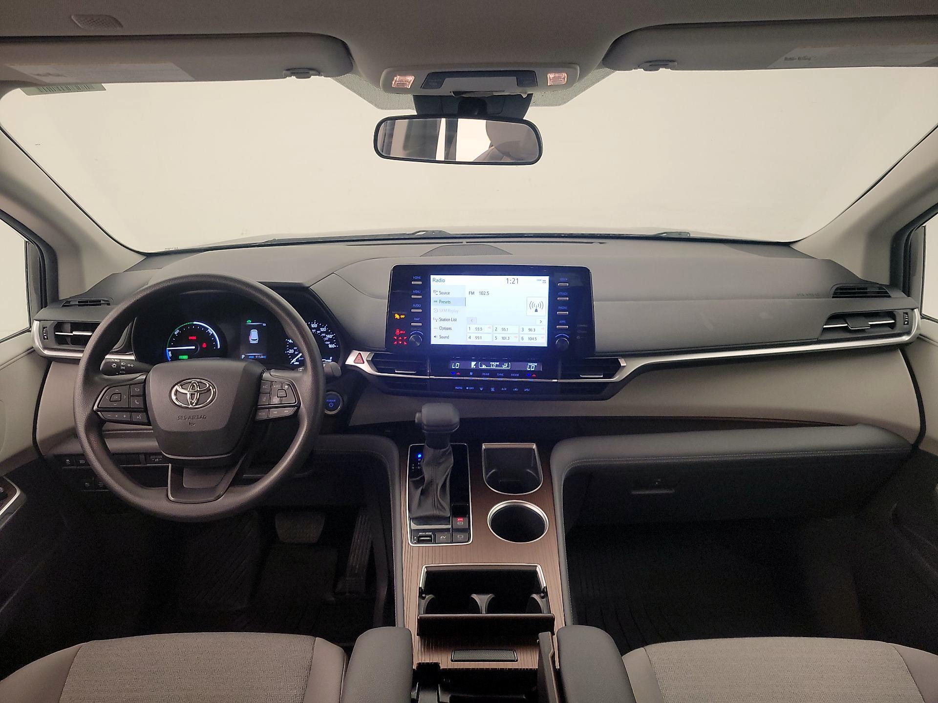 Thumbnail: 2023 Toyota Sienna - 9