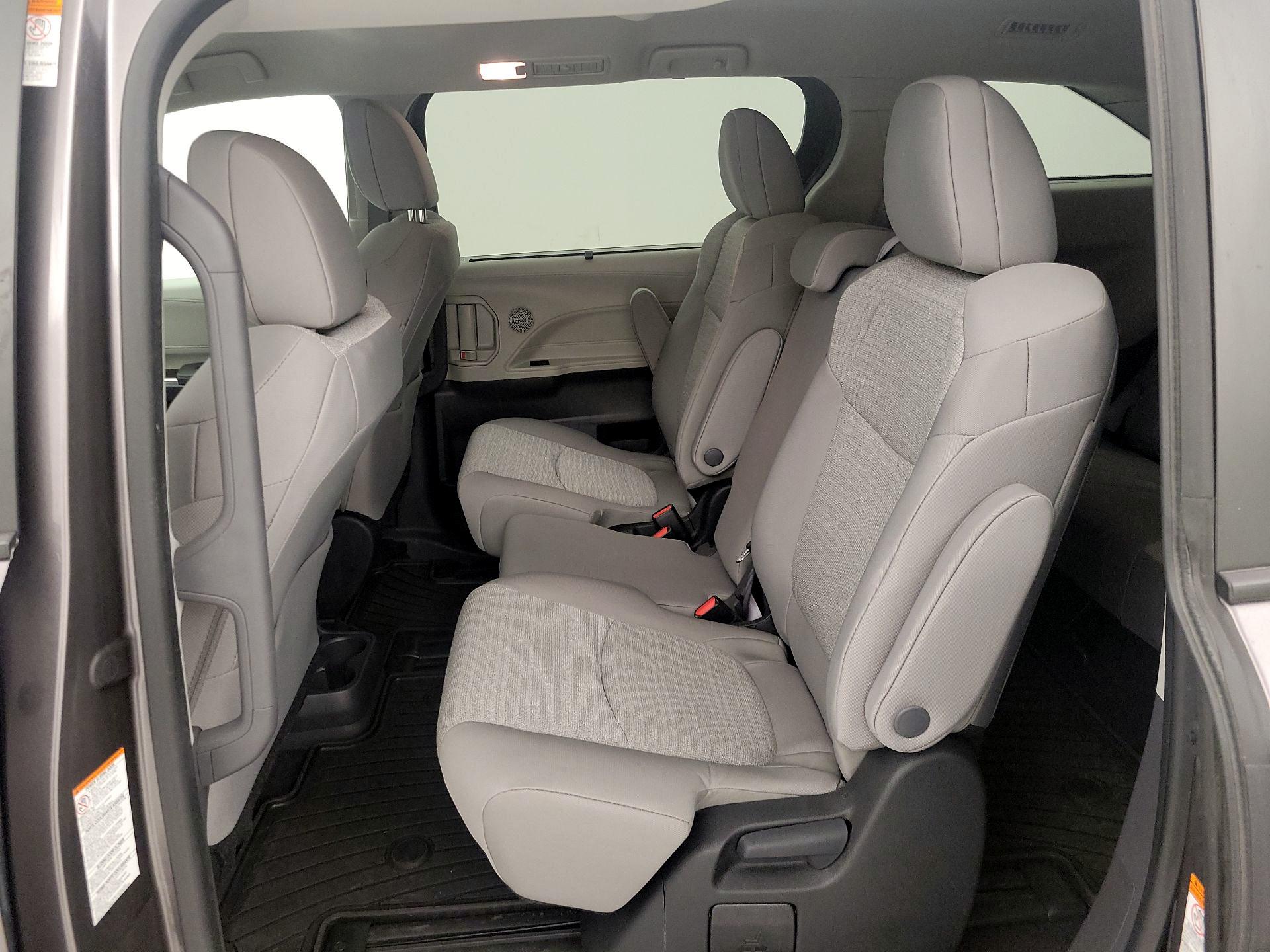 Thumbnail: 2023 Toyota Sienna - 19