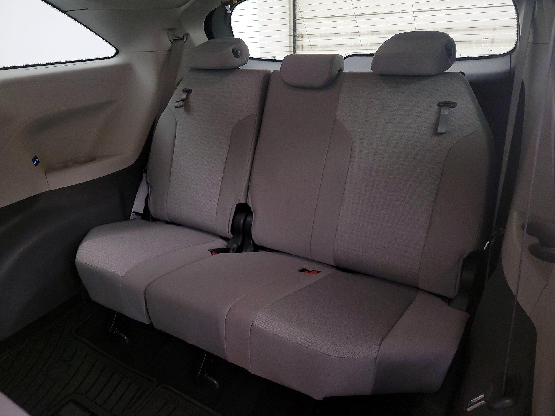 Thumbnail: 2023 Toyota Sienna - 20