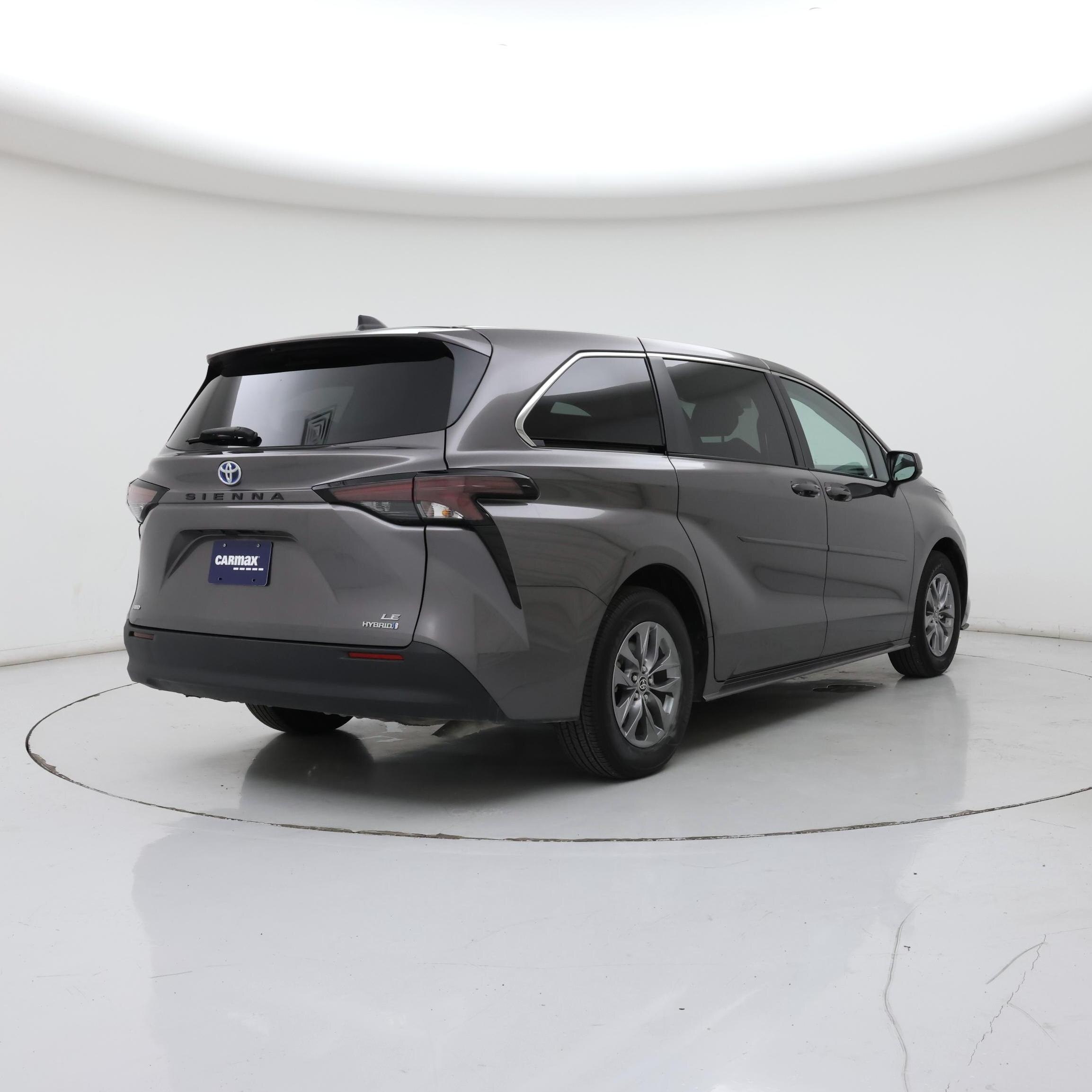 Thumbnail: 2023 Toyota Sienna - 8