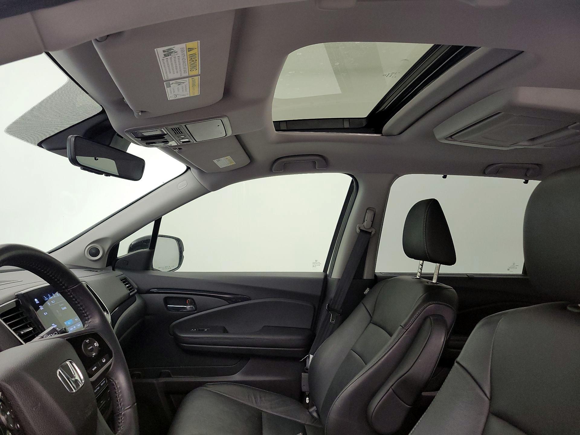 Thumbnail: 2019 Honda Pilot - 19