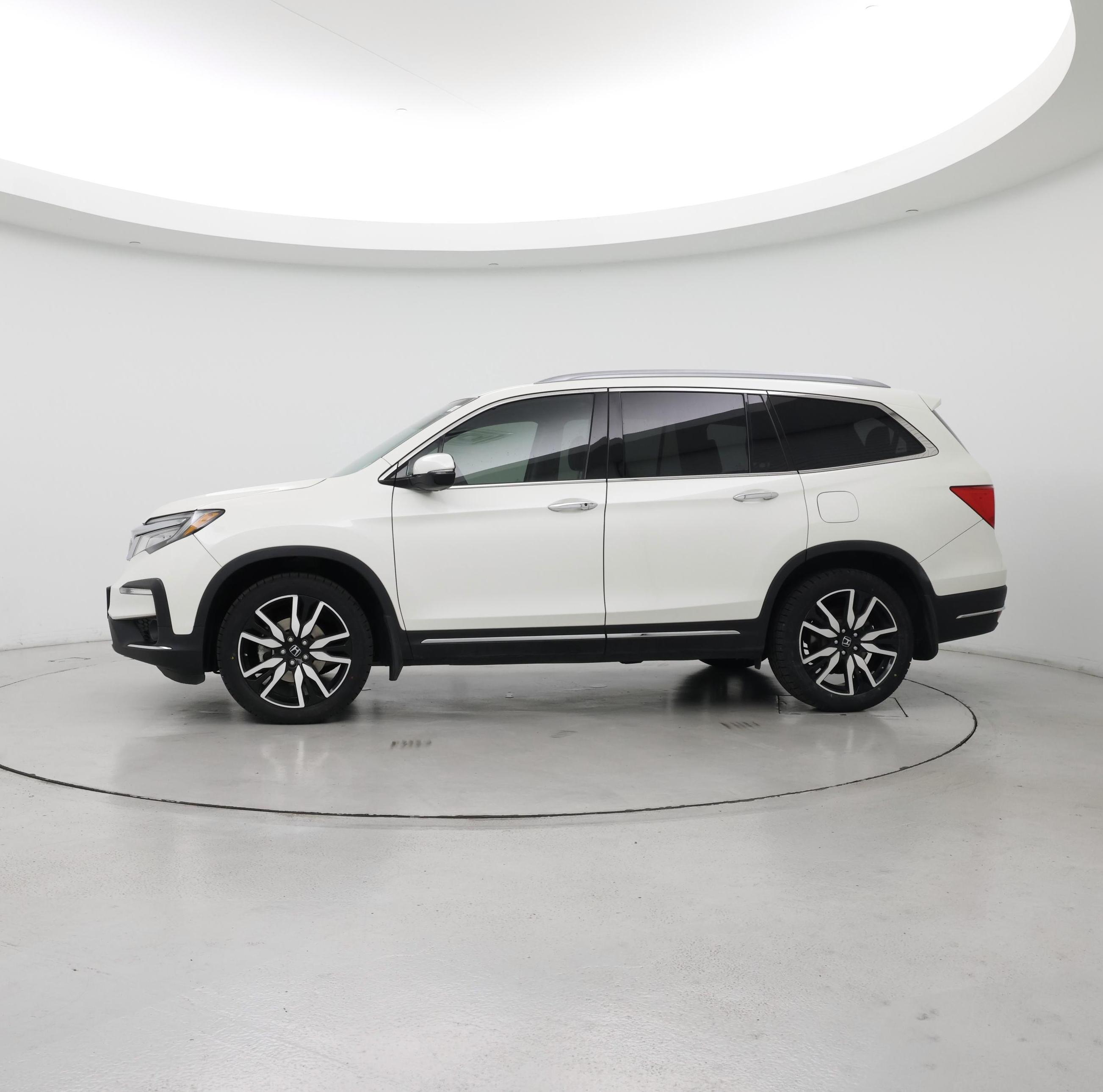 Thumbnail: 2019 Honda Pilot - 3