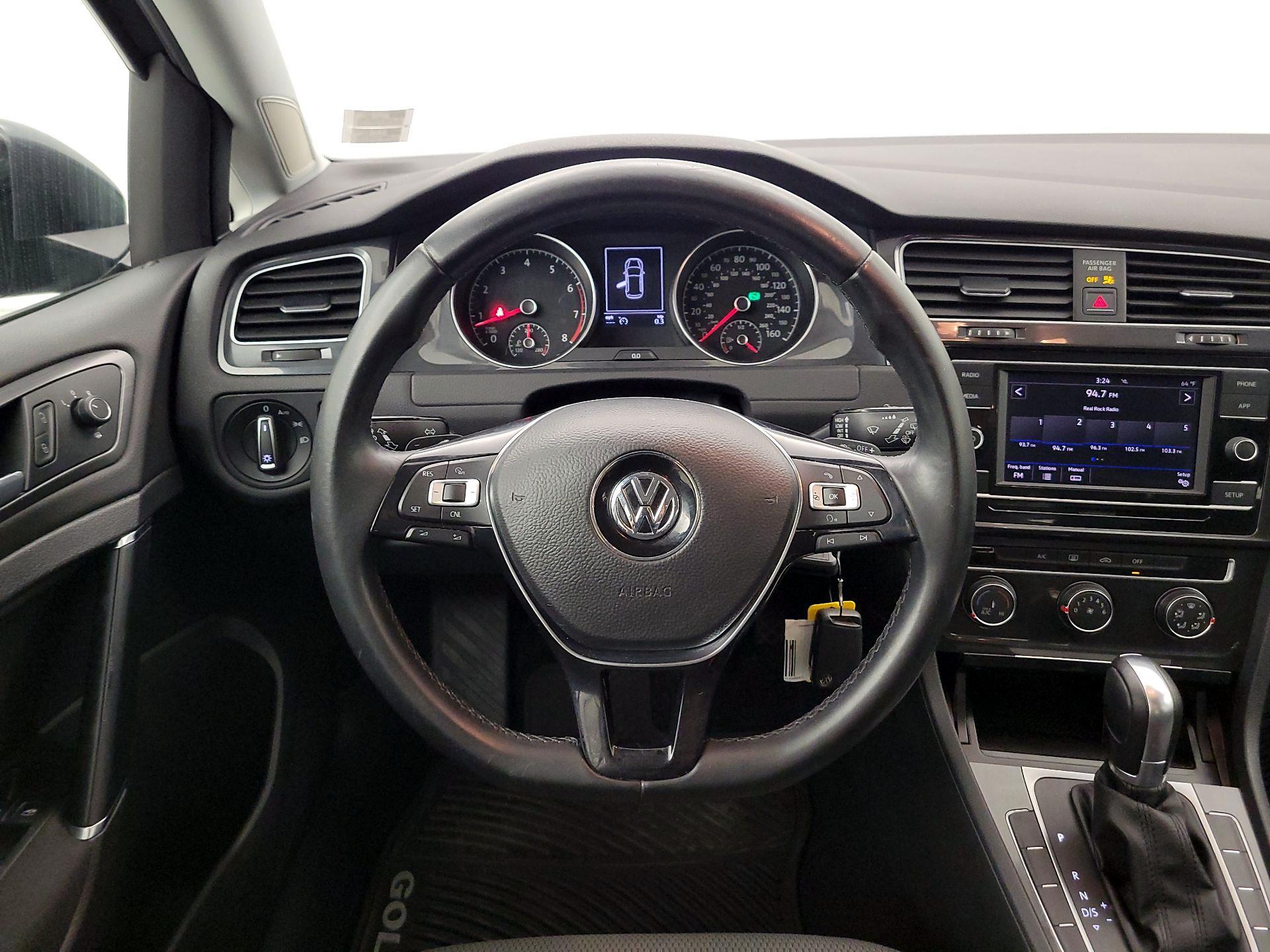 Thumbnail: 2018 Volkswagen Golf - 10