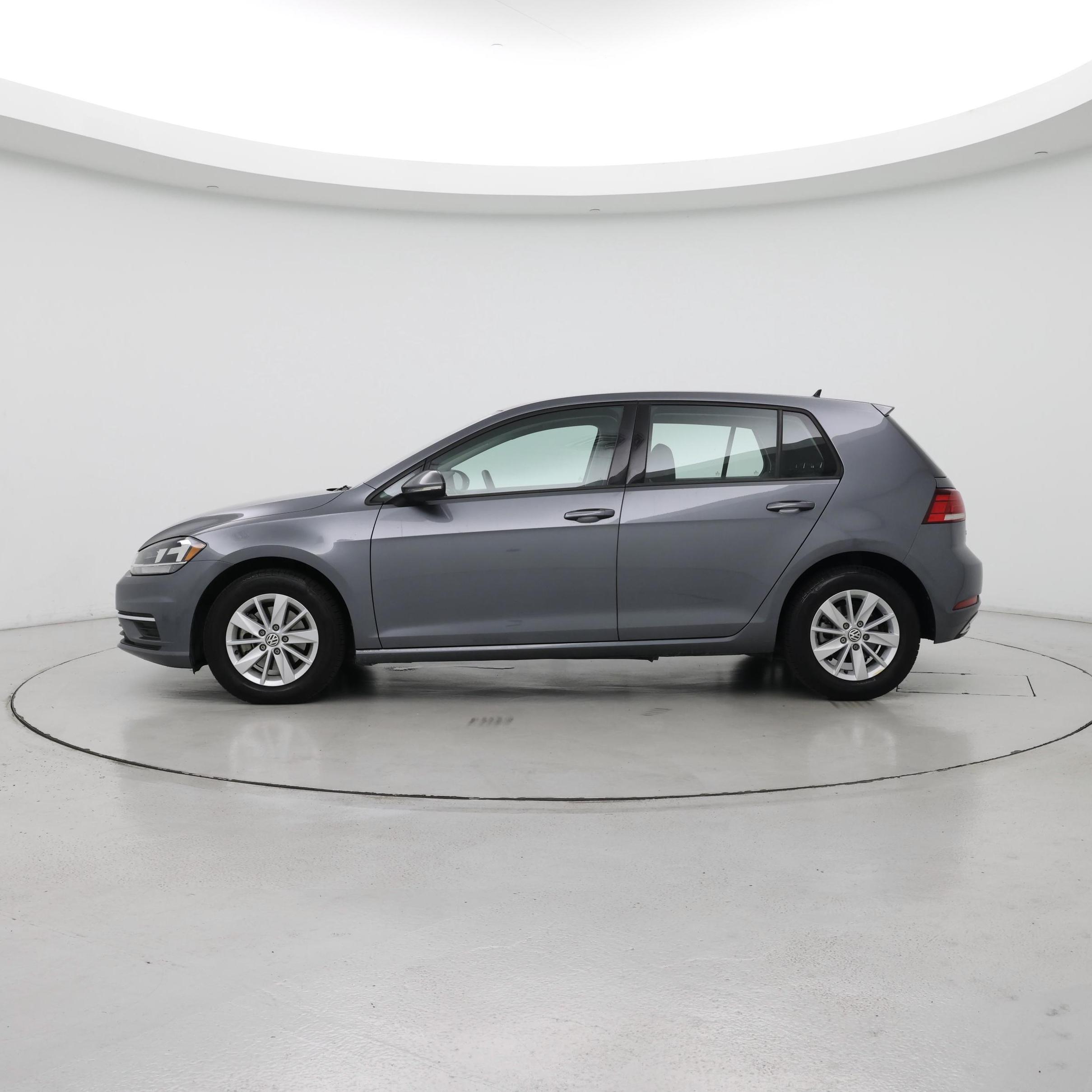 Thumbnail: 2018 Volkswagen Golf - 3