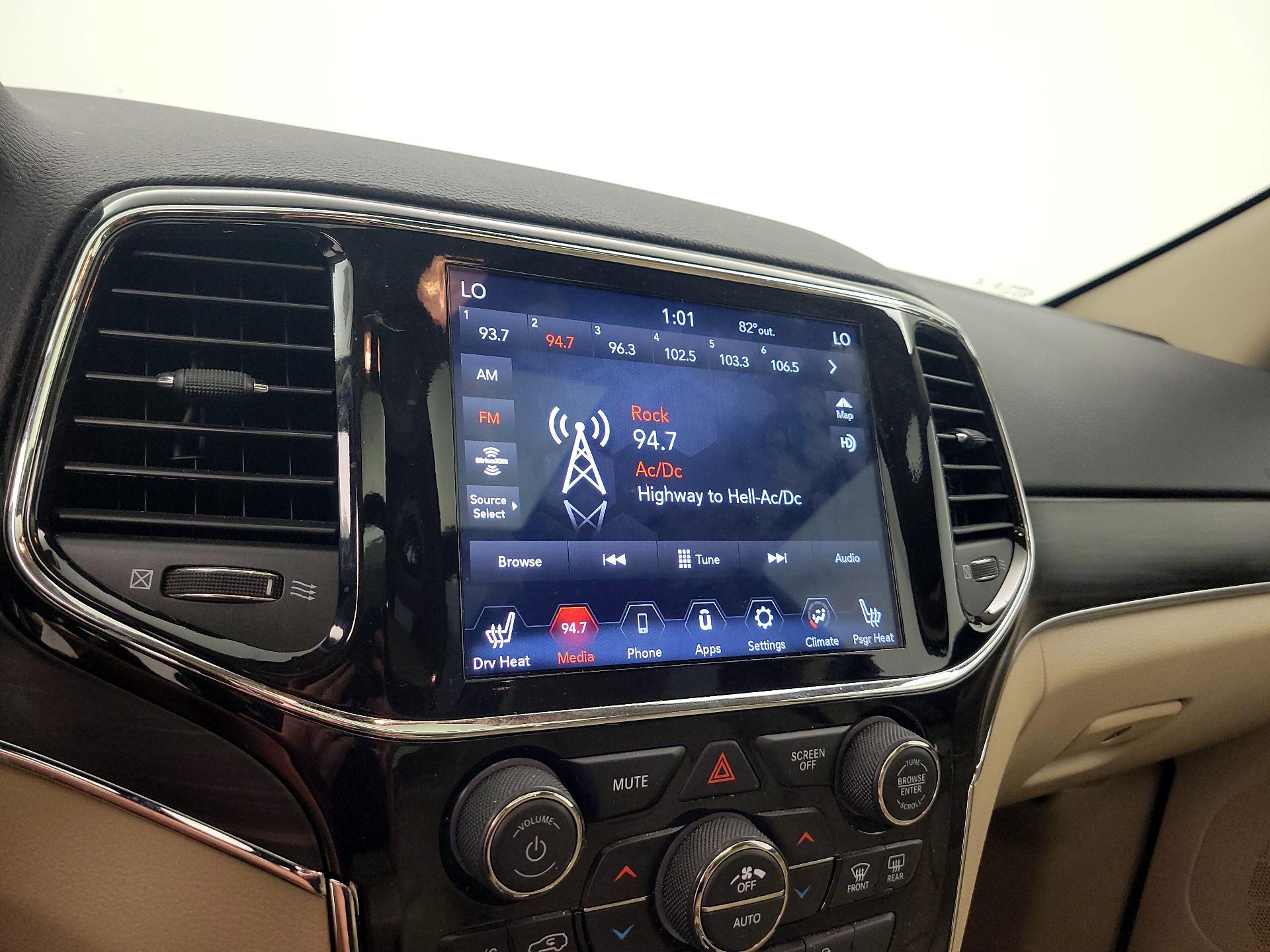 Thumbnail: 2021 Jeep Grand Cherokee - 15