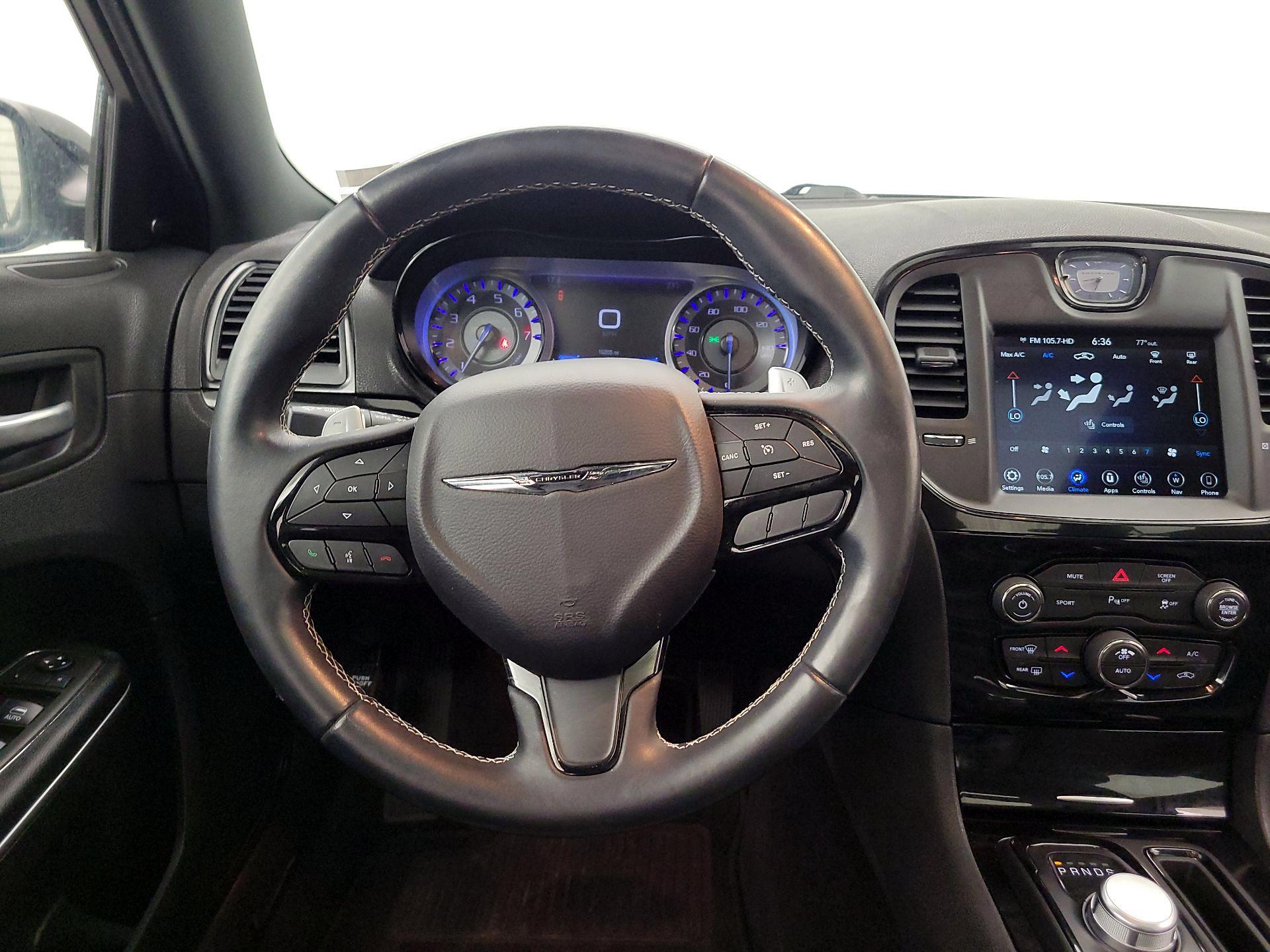 Thumbnail: 2018 Chrysler 300 - 10