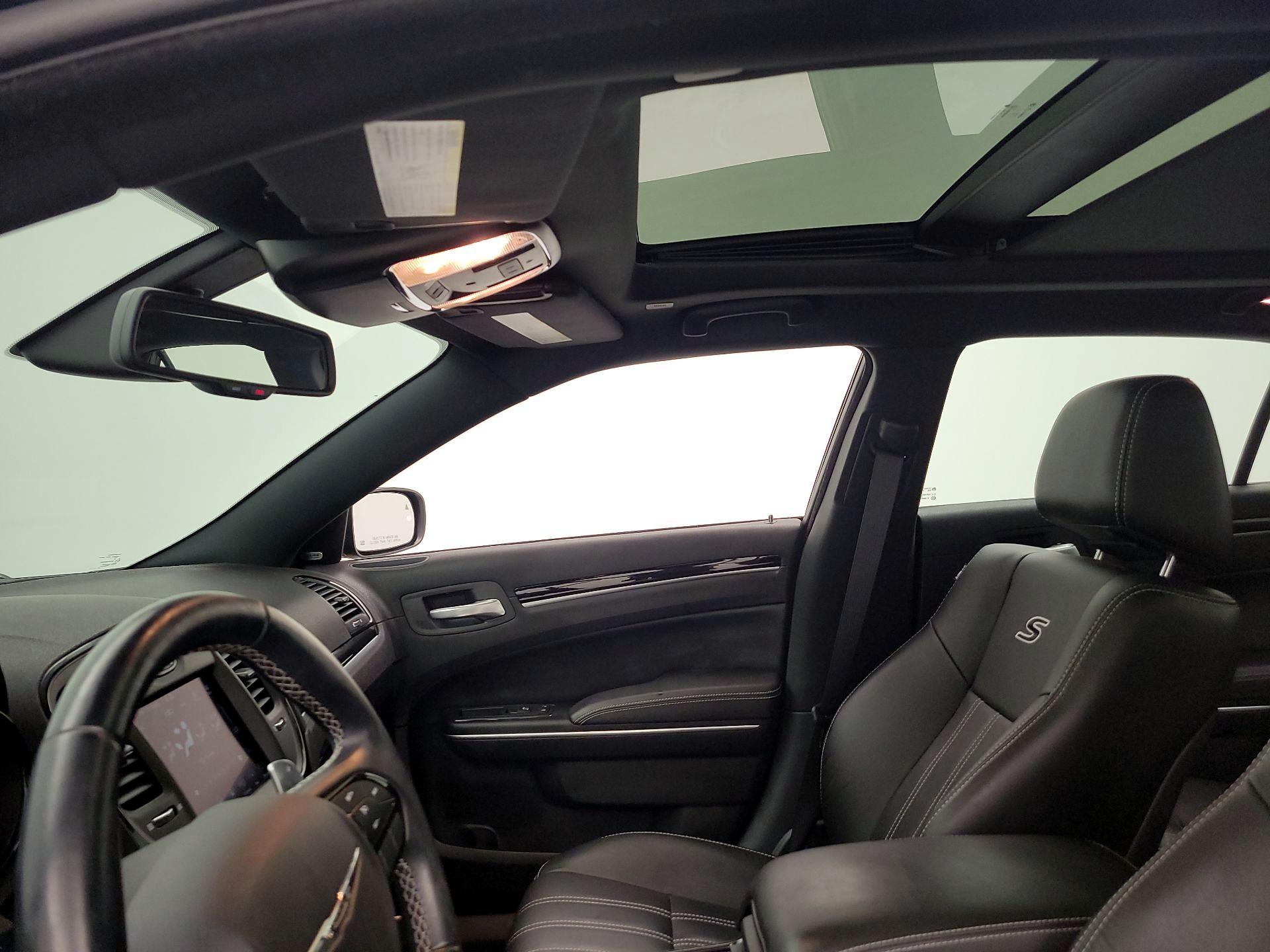 Thumbnail: 2018 Chrysler 300 - 18