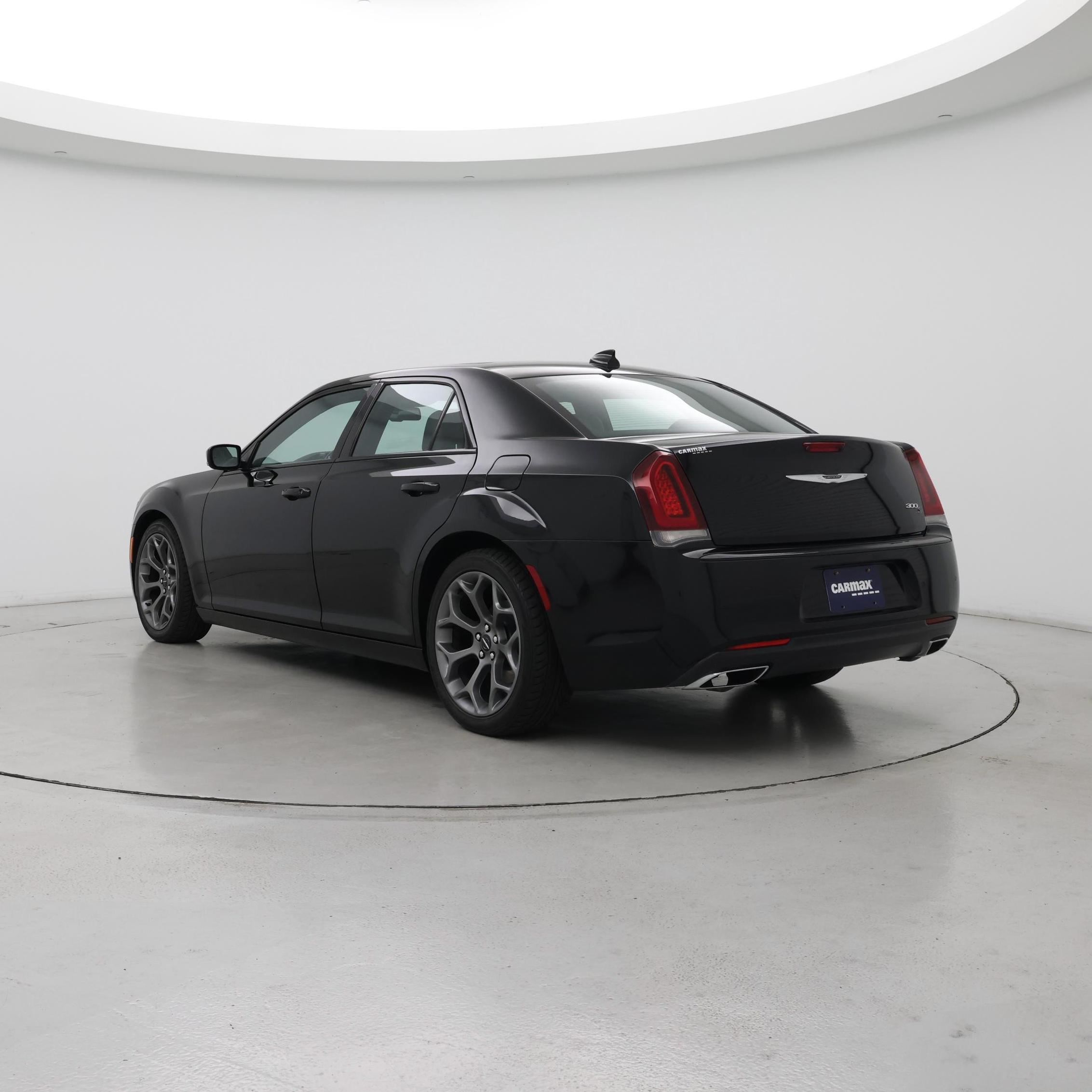 Thumbnail: 2018 Chrysler 300 - 2