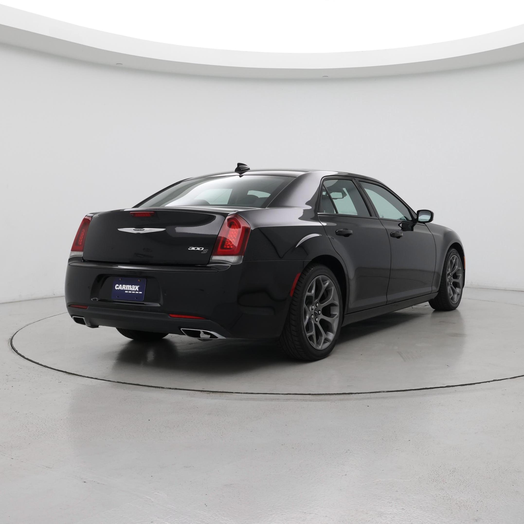 Thumbnail: 2018 Chrysler 300 - 8