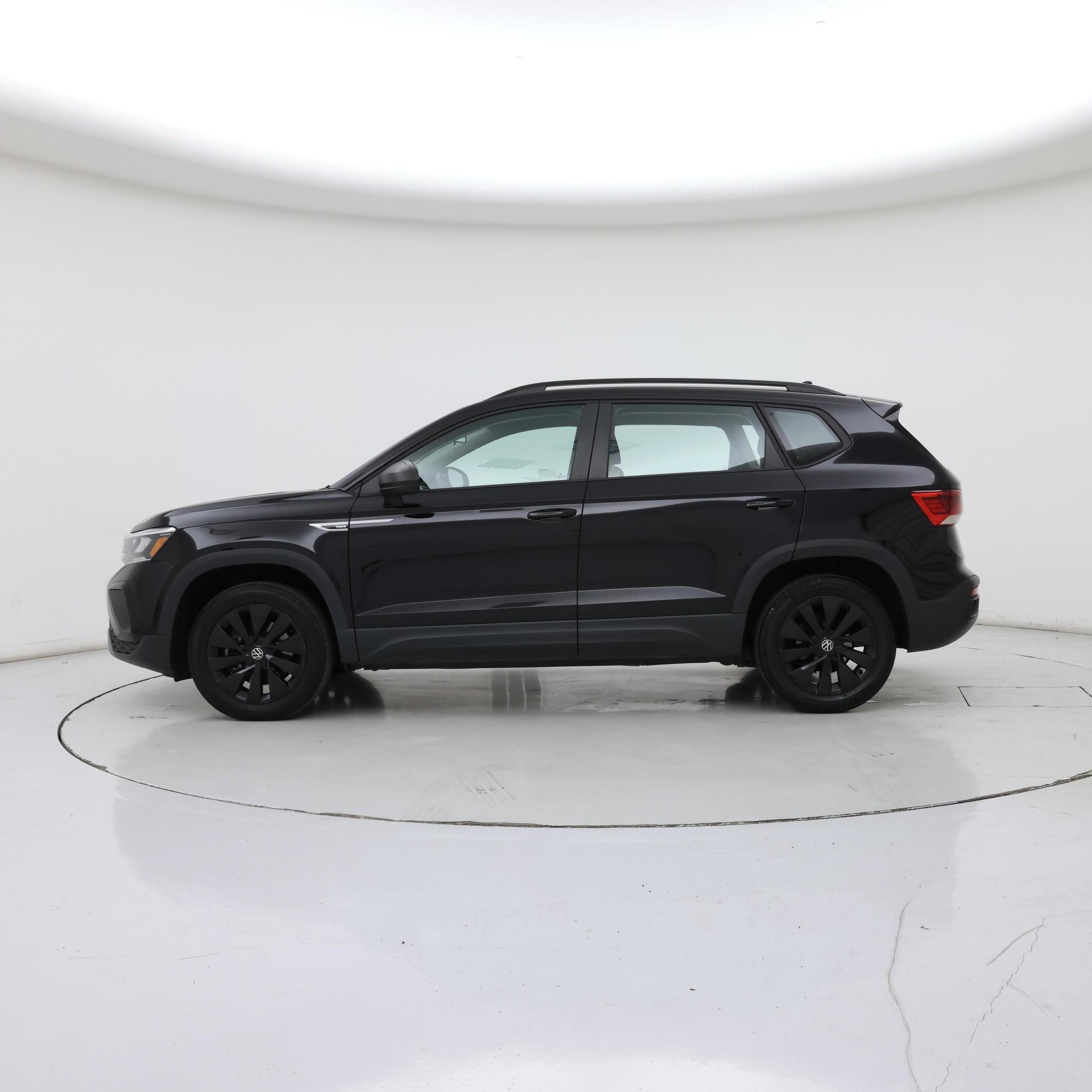 Thumbnail: 2022 Volkswagen Taos - 3