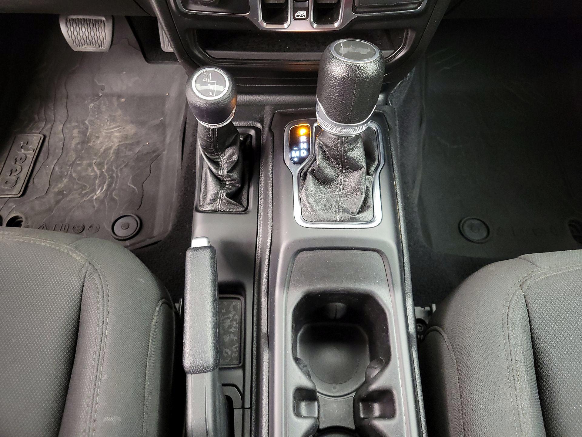 Thumbnail: 2022 Jeep Wrangler - 18