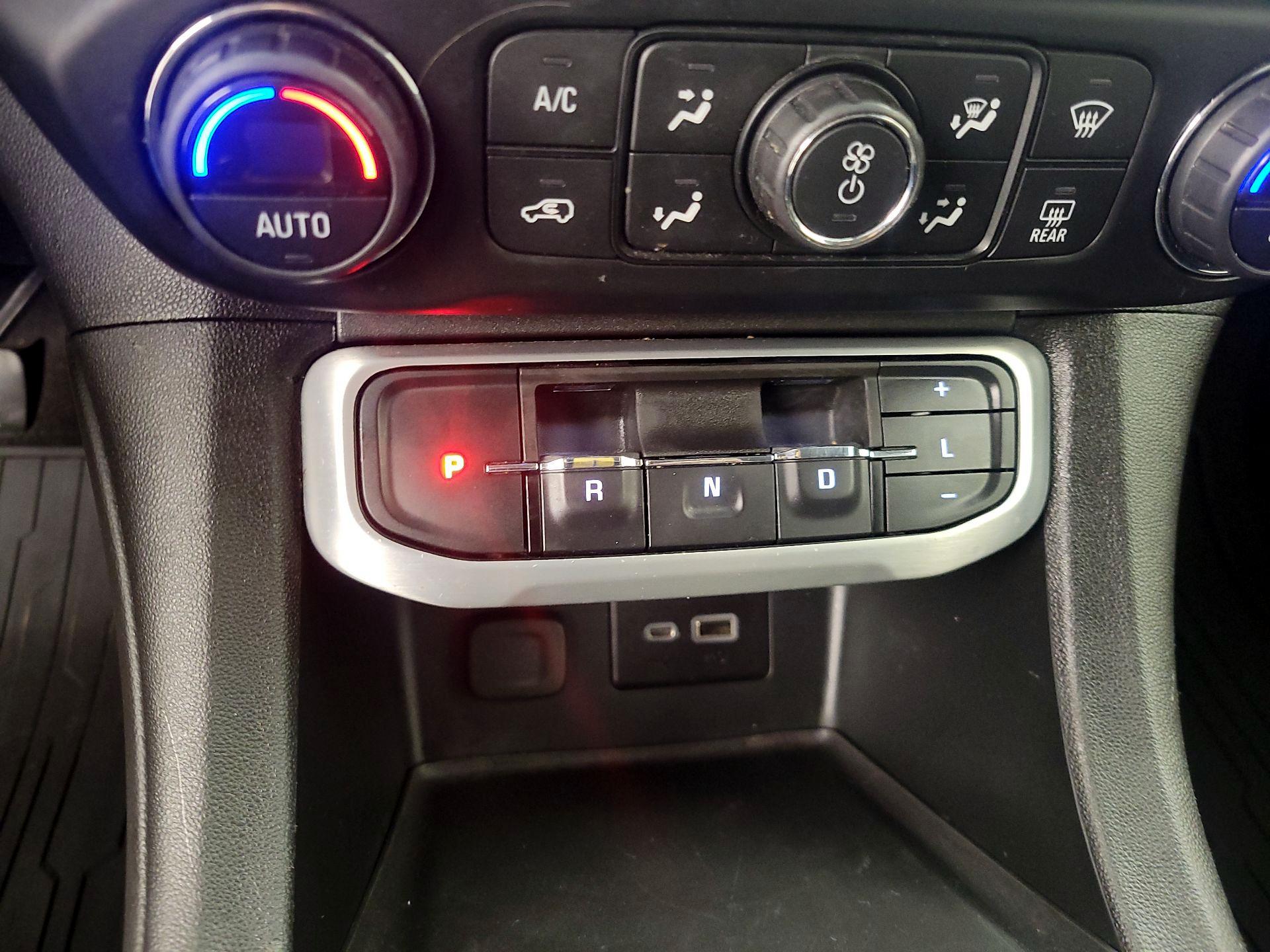 Thumbnail: 2021 GMC Acadia - 17