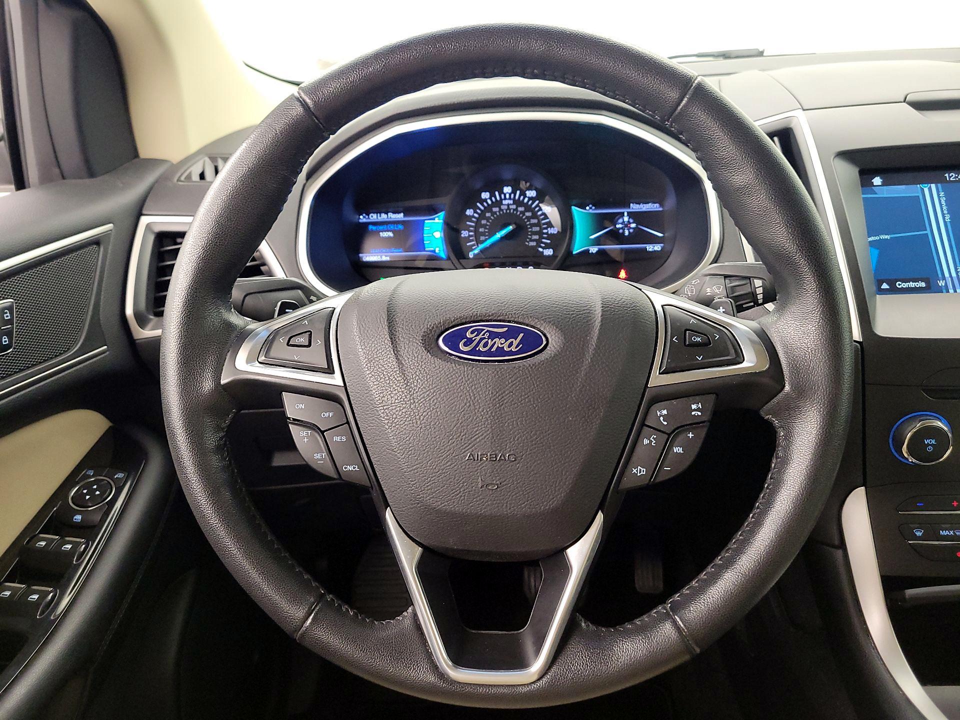Thumbnail: 2016 Ford Edge - 10