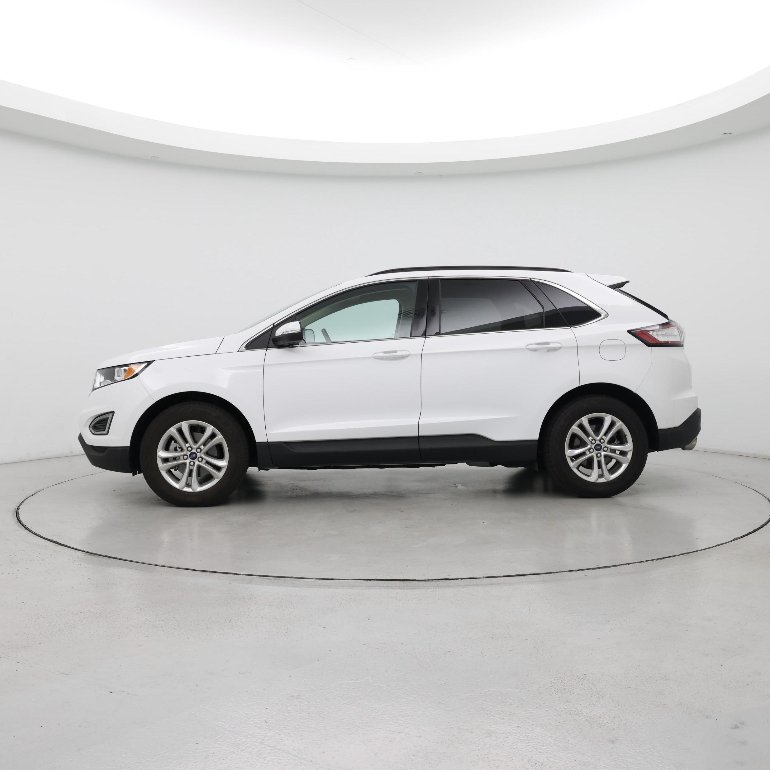 Thumbnail: 2016 Ford Edge - 3