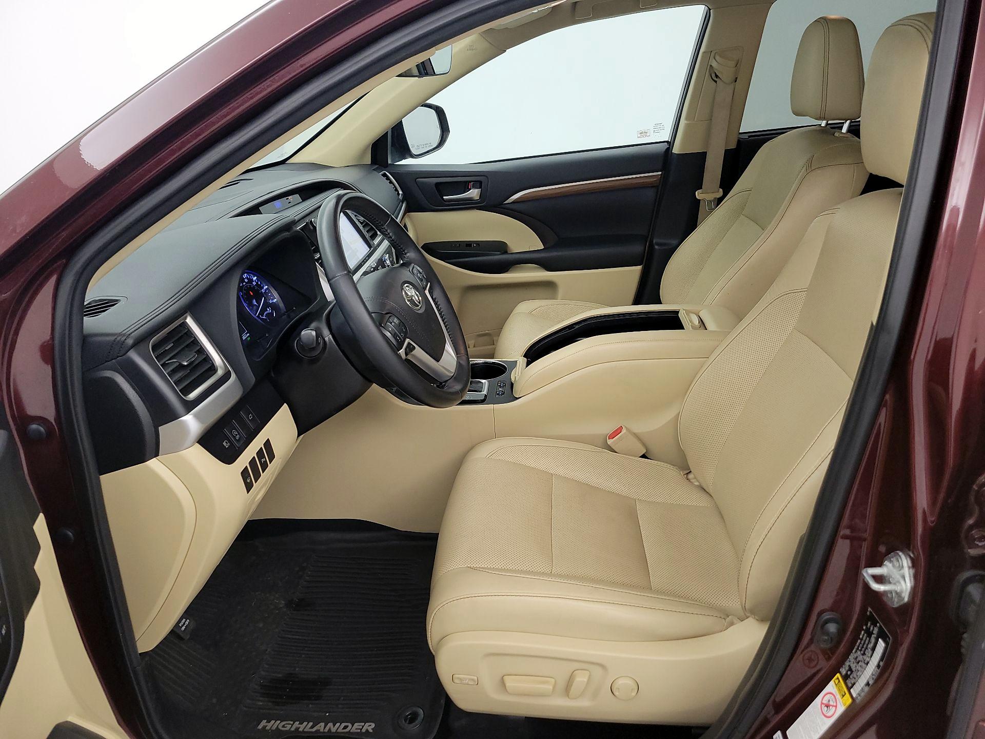 Thumbnail: 2019 Toyota Highlander - 11