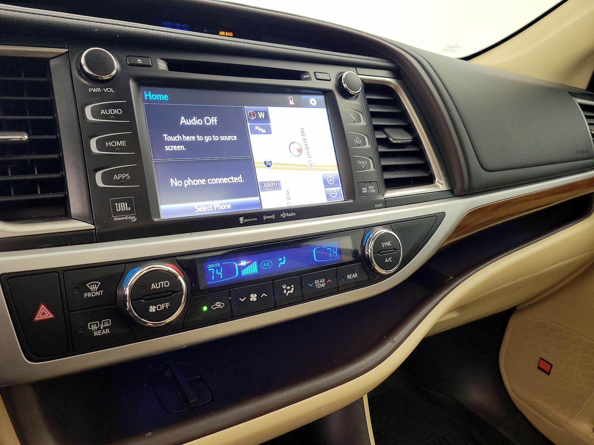 Thumbnail: 2019 Toyota Highlander - 15
