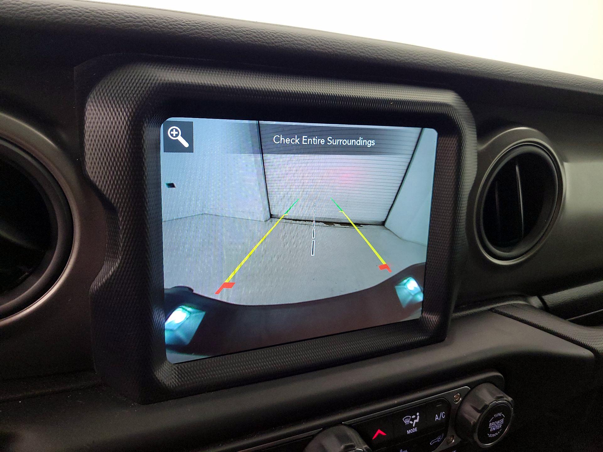 Thumbnail: 2023 Jeep Gladiator - 15