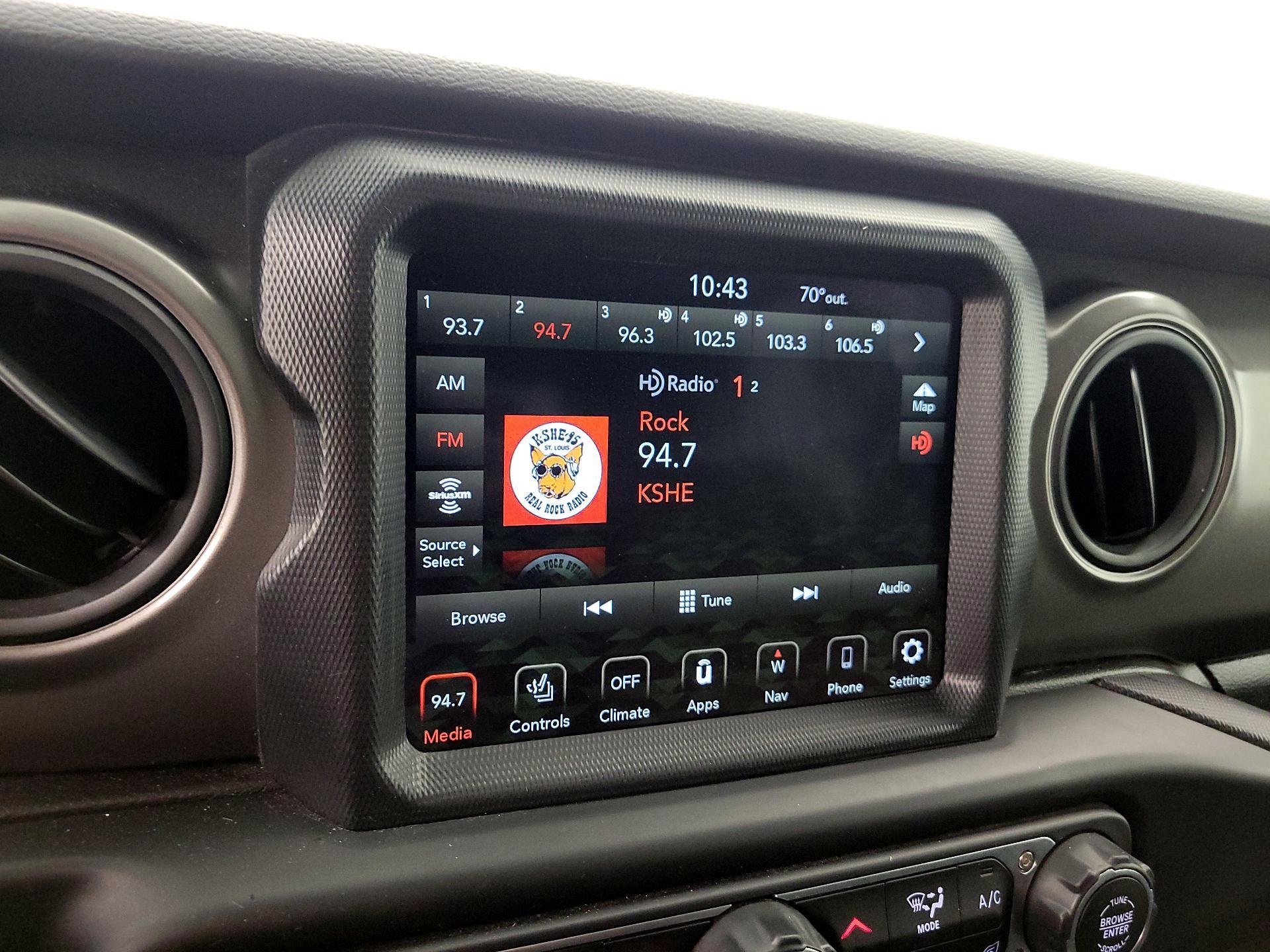 Thumbnail: 2023 Jeep Gladiator - 16