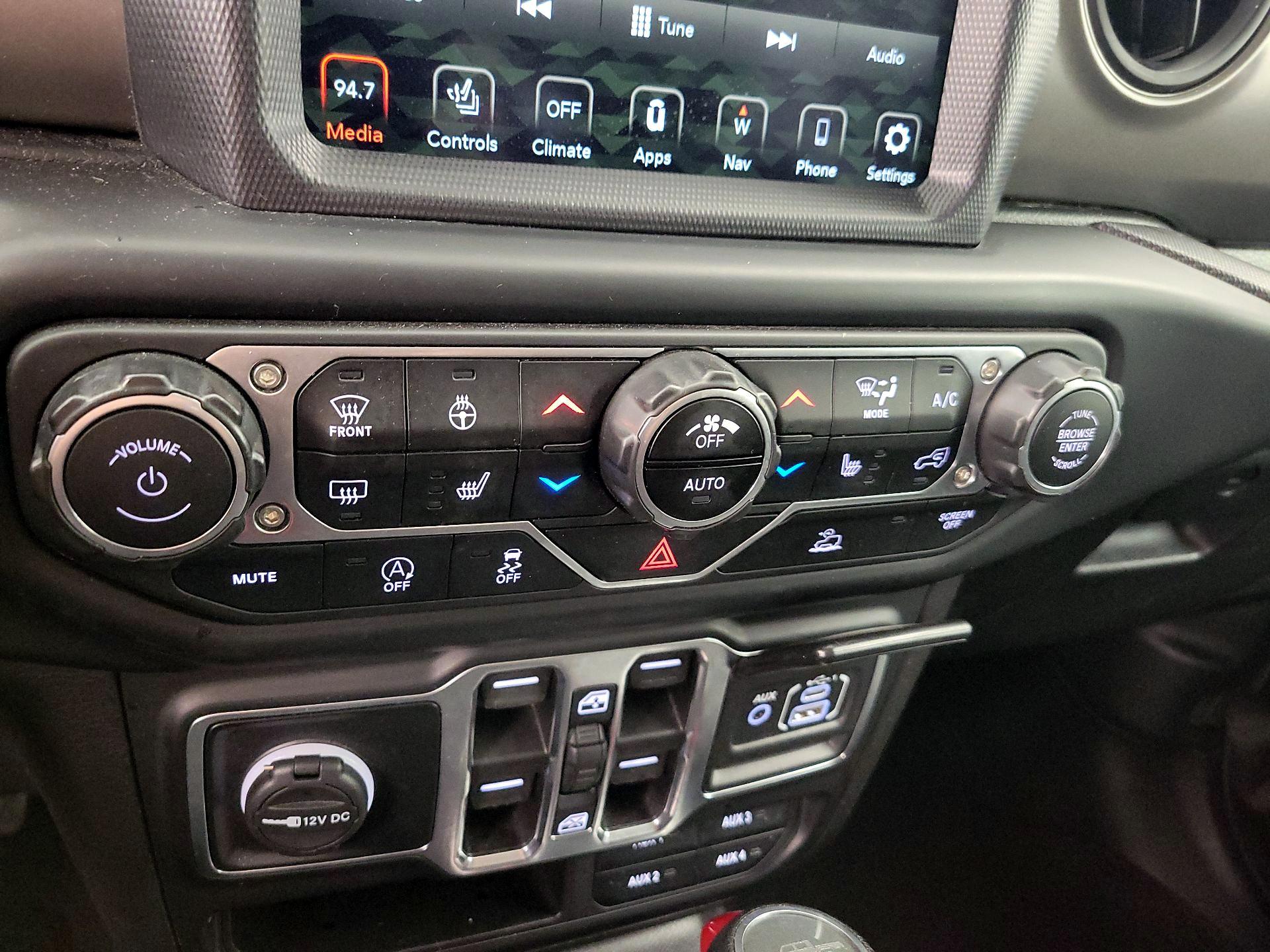 Thumbnail: 2023 Jeep Gladiator - 17