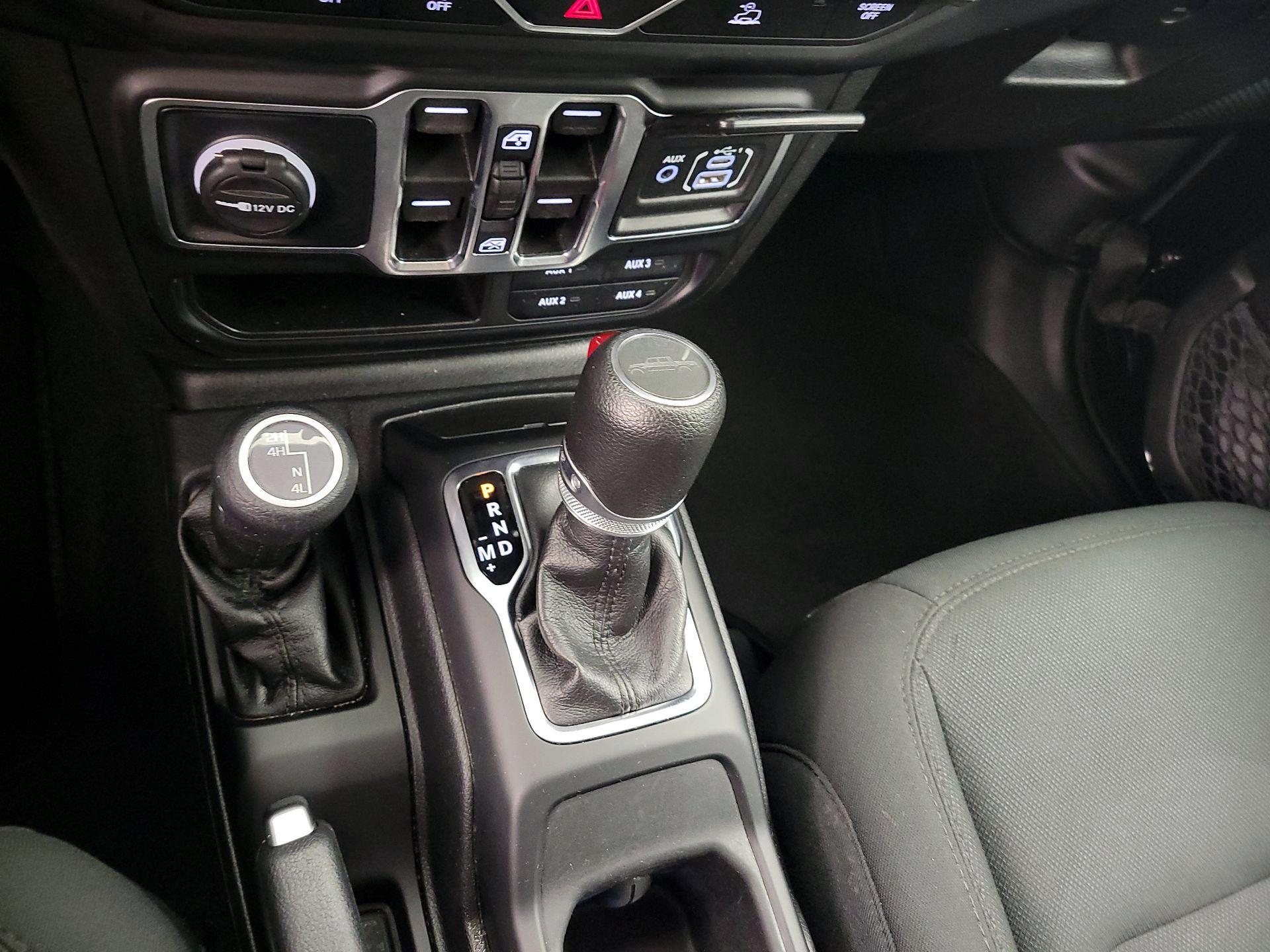 Thumbnail: 2023 Jeep Gladiator - 18