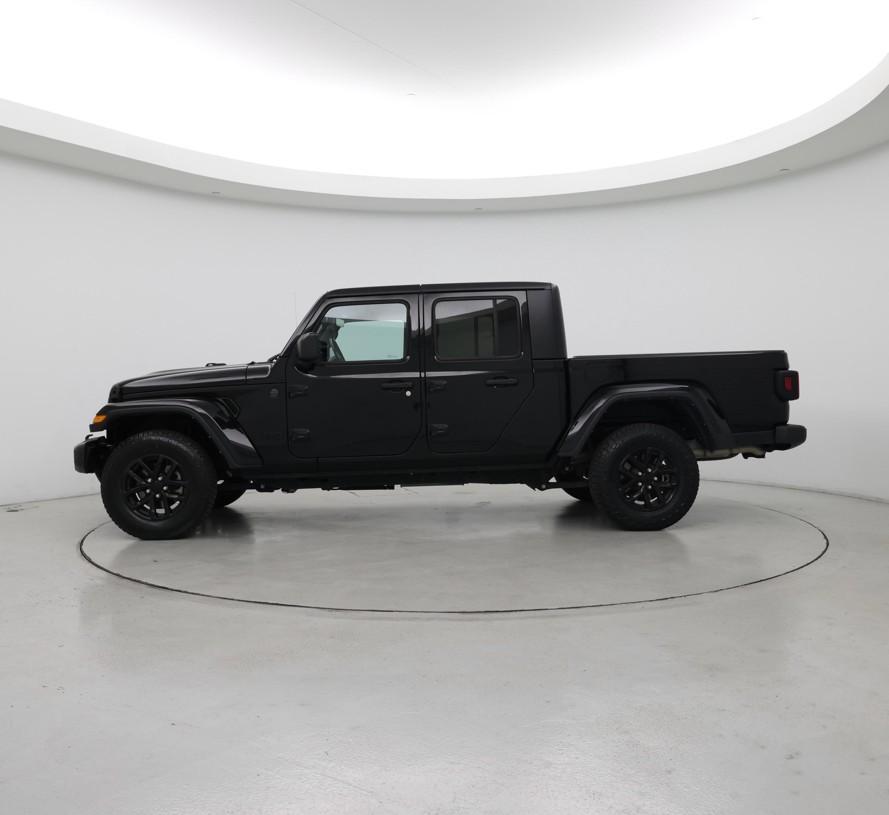 Thumbnail: 2023 Jeep Gladiator - 3