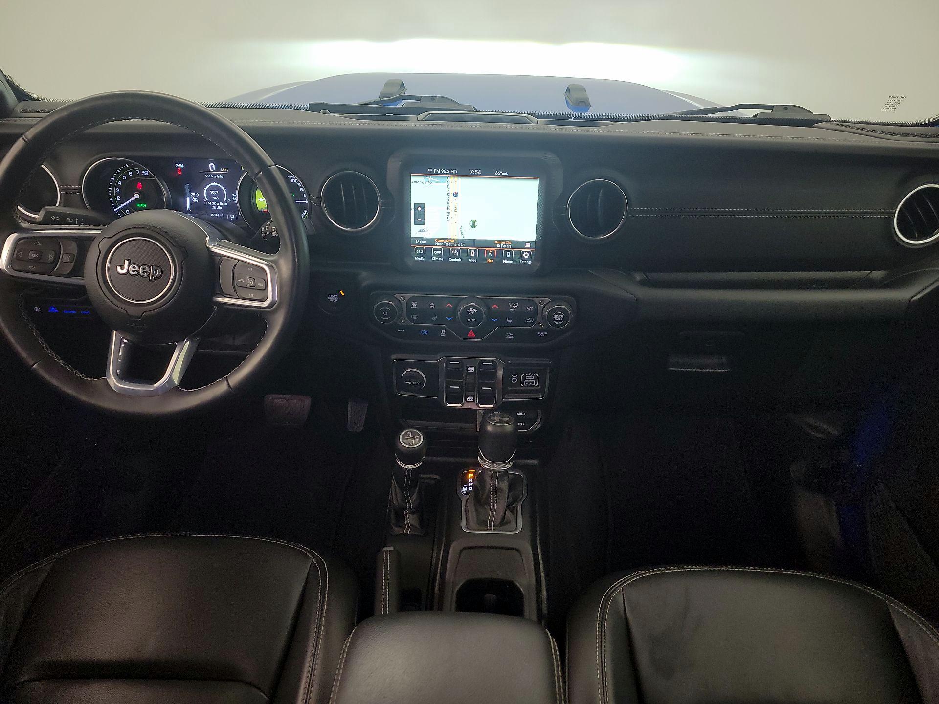 Thumbnail: 2022 Jeep Wrangler - 9