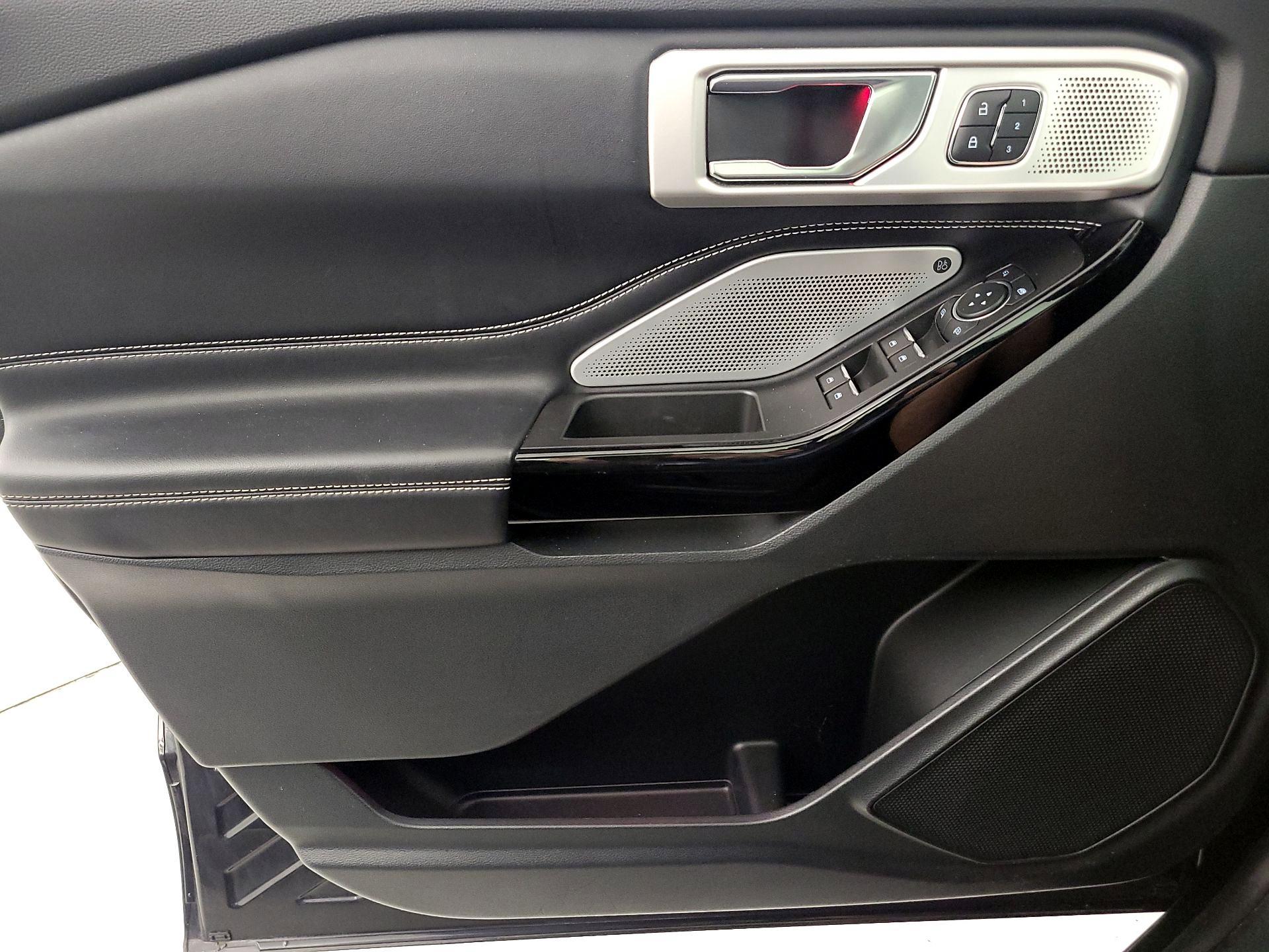 Thumbnail: 2021 Ford Explorer - 12