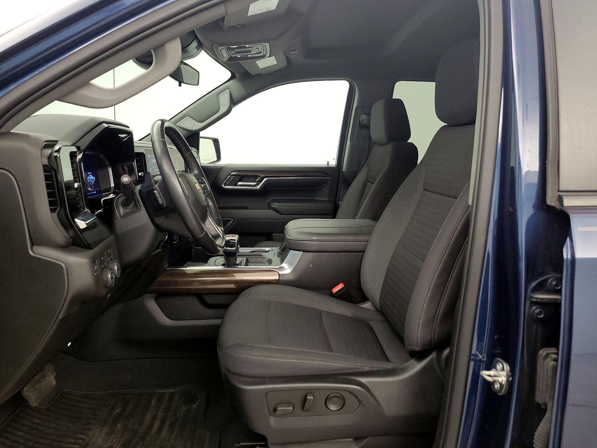 Thumbnail: 2023 Chevrolet Silverado 1500 - 11