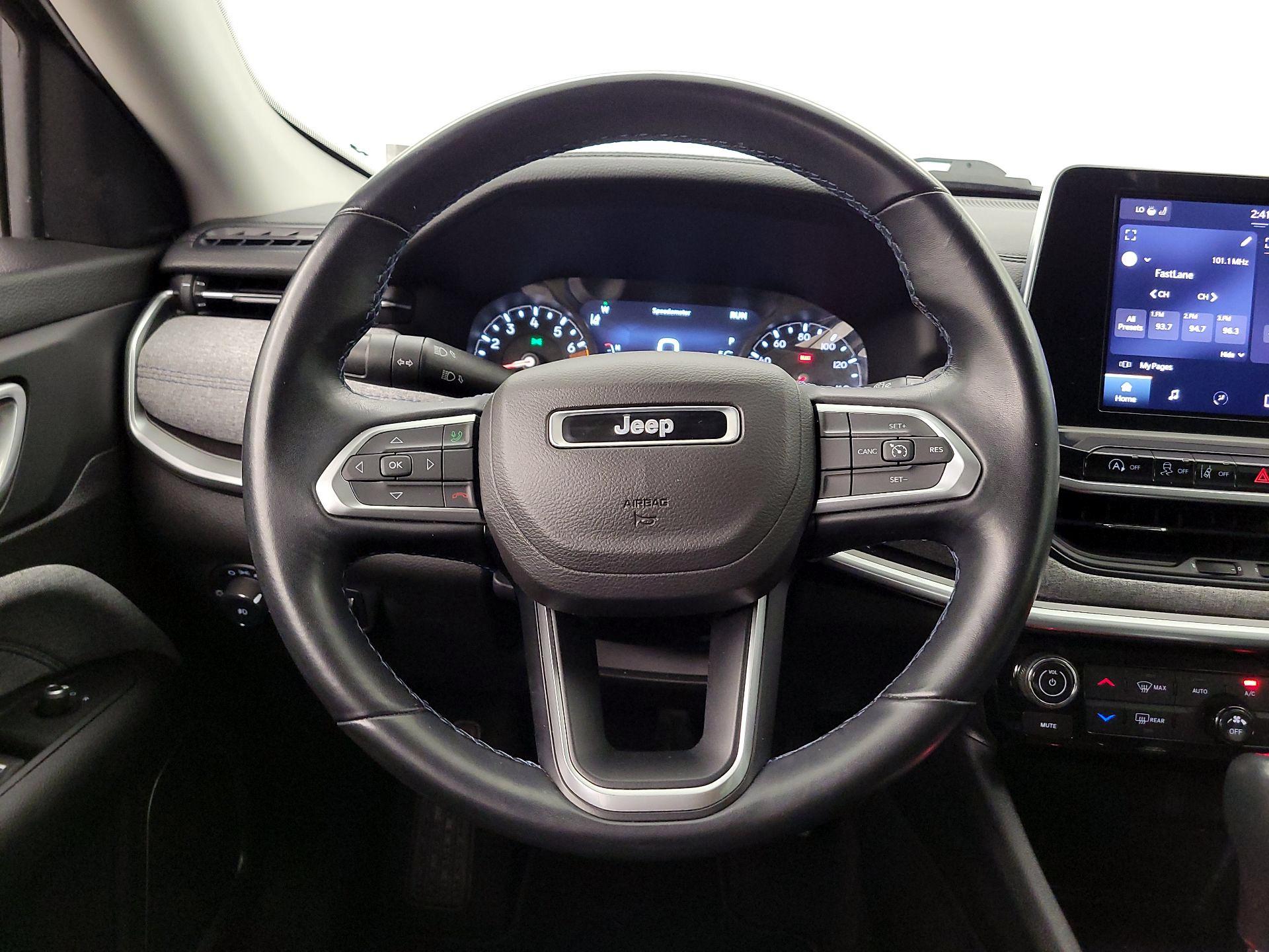 Thumbnail: 2022 Jeep Compass - 10