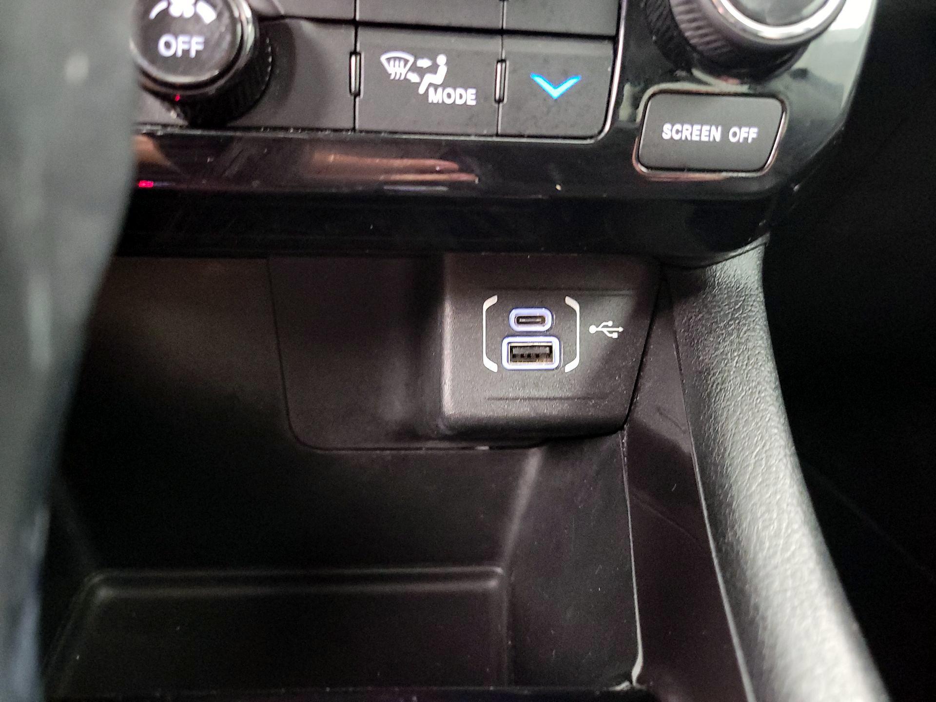Thumbnail: 2022 Jeep Compass - 18