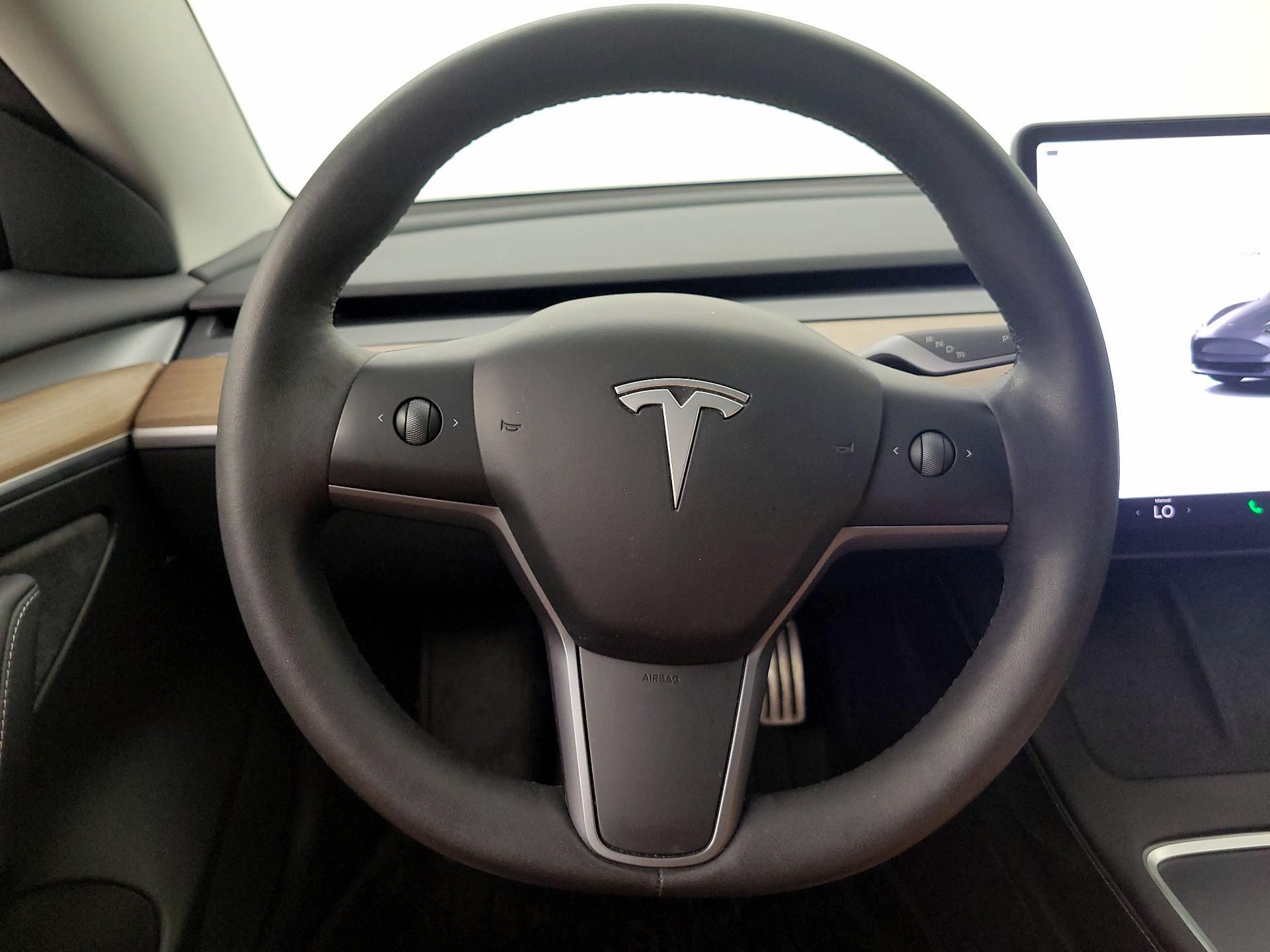 Thumbnail: 2023 Tesla Model 3 - 10