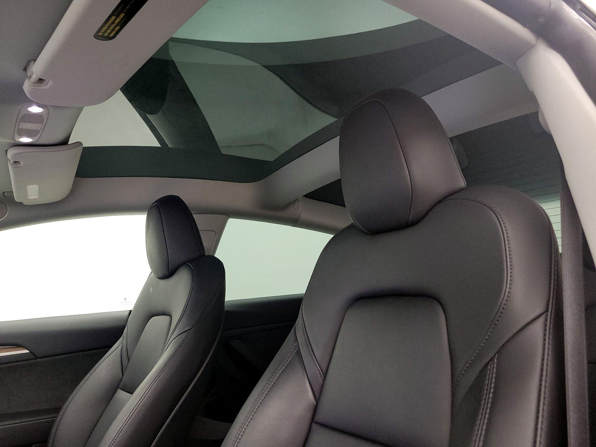 Thumbnail: 2023 Tesla Model 3 - 18