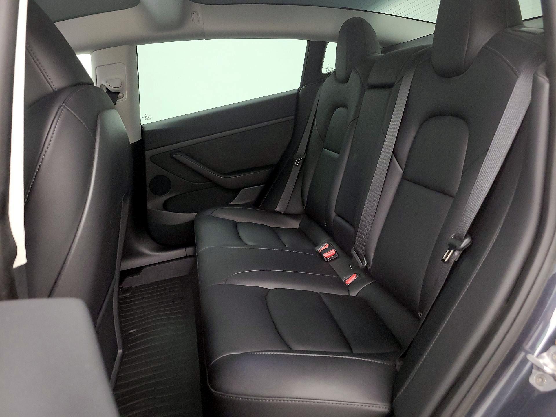 Thumbnail: 2023 Tesla Model 3 - 19