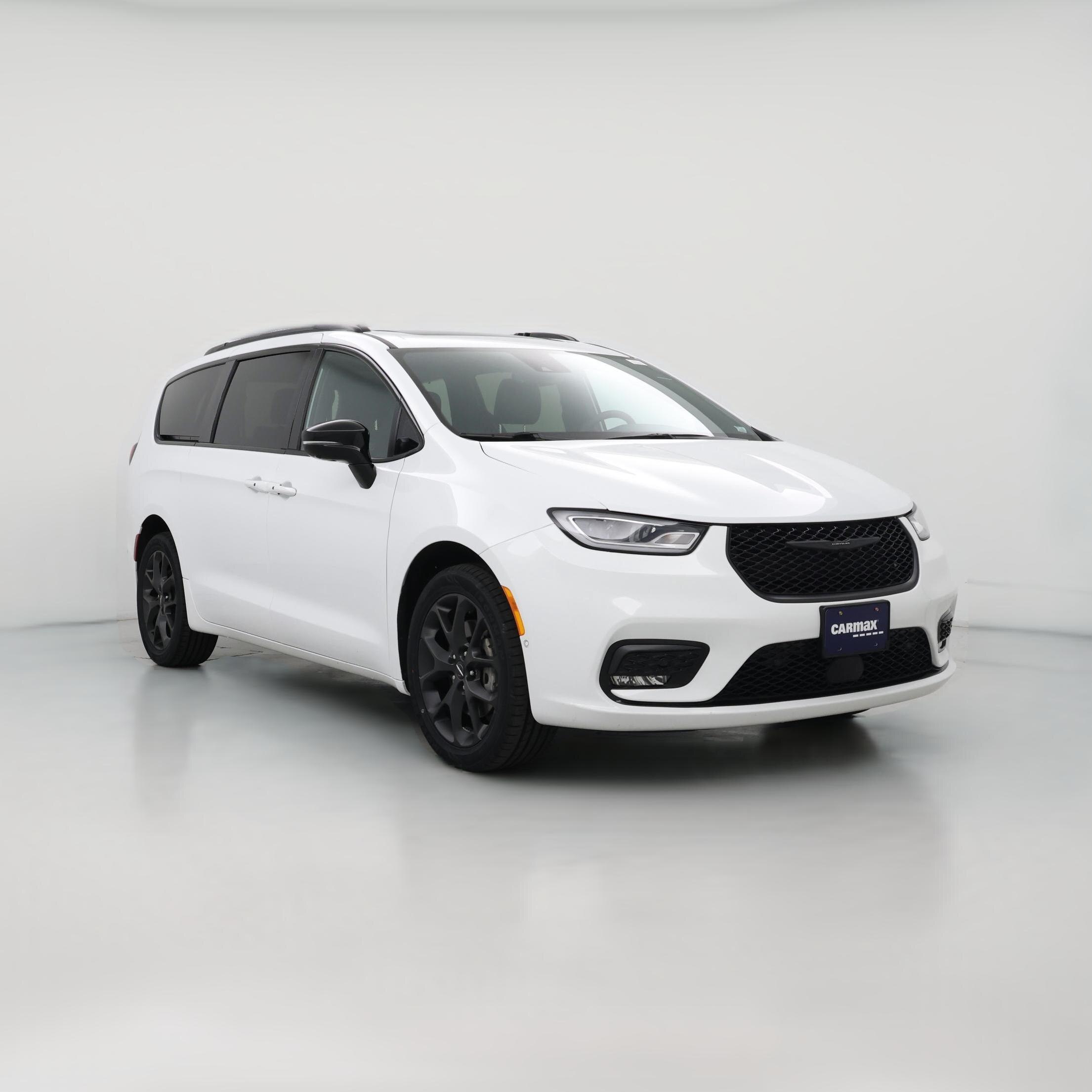 Thumbnail: 2023 Chrysler Pacifica - 1