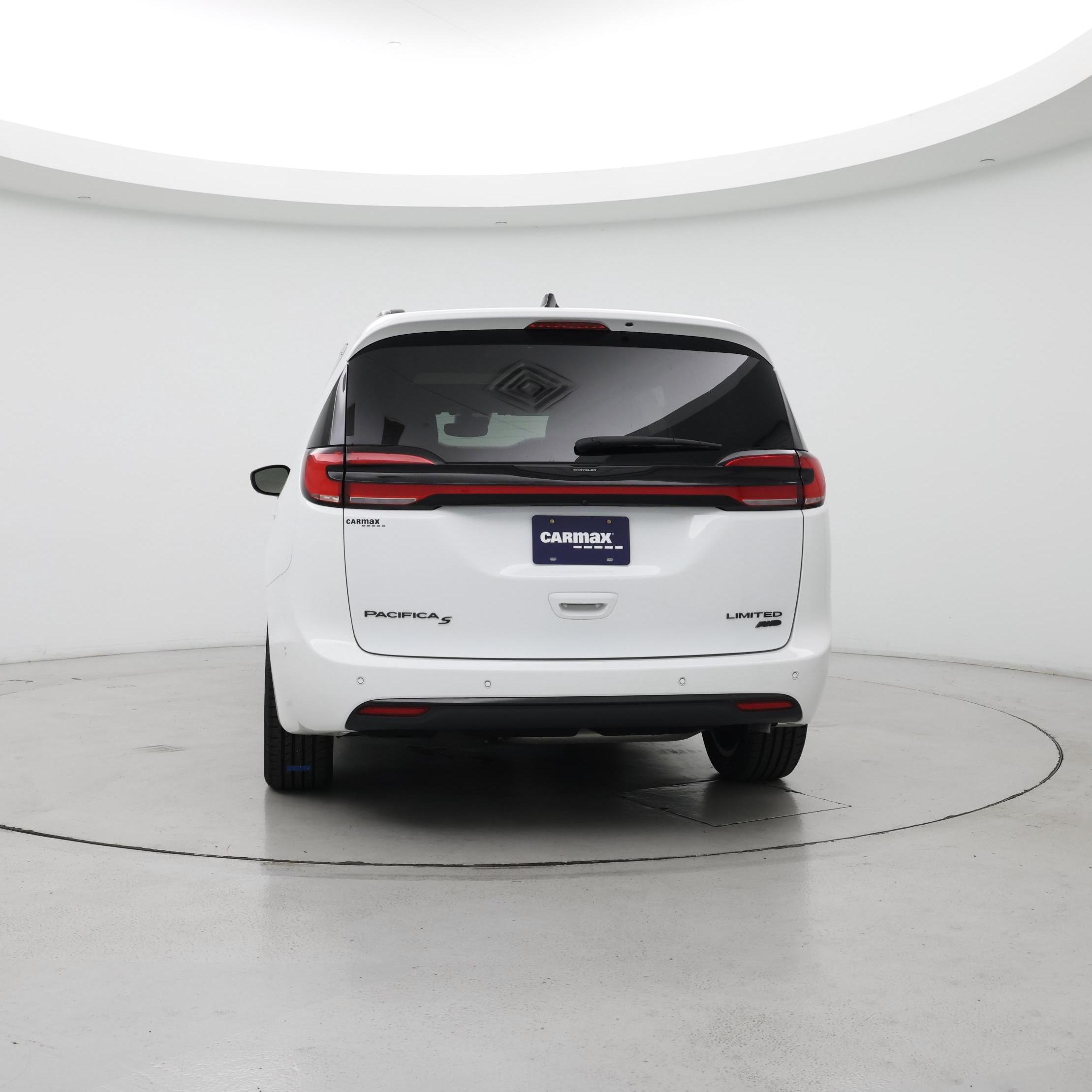 Thumbnail: 2023 Chrysler Pacifica - 6
