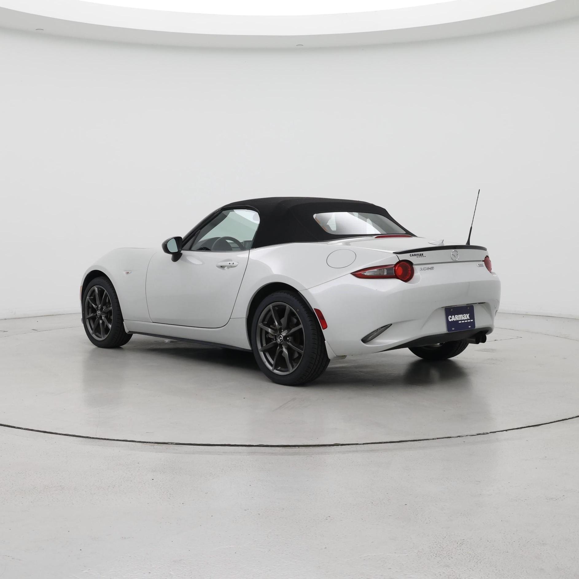 Thumbnail: 2016 Mazda MX-5 Miata - 2