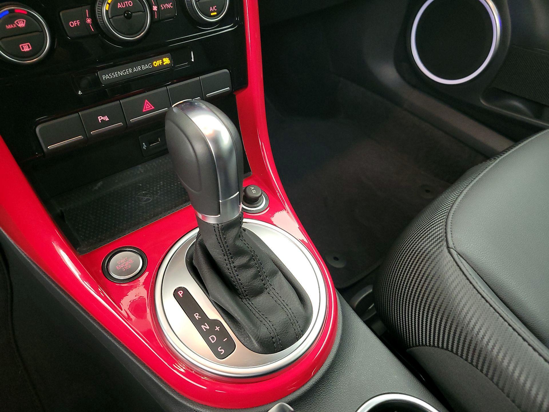 Thumbnail: 2019 Volkswagen Beetle - 17