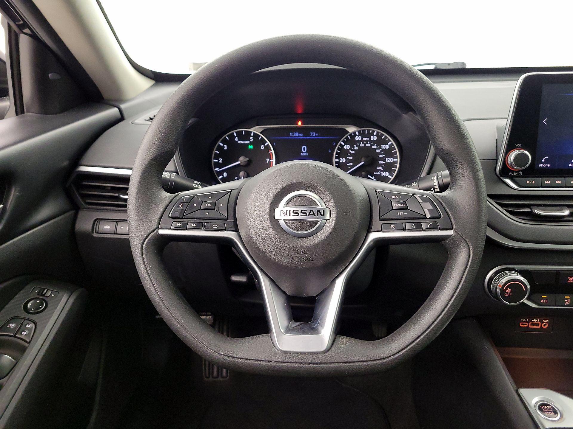 Thumbnail: 2022 Nissan Altima - 10