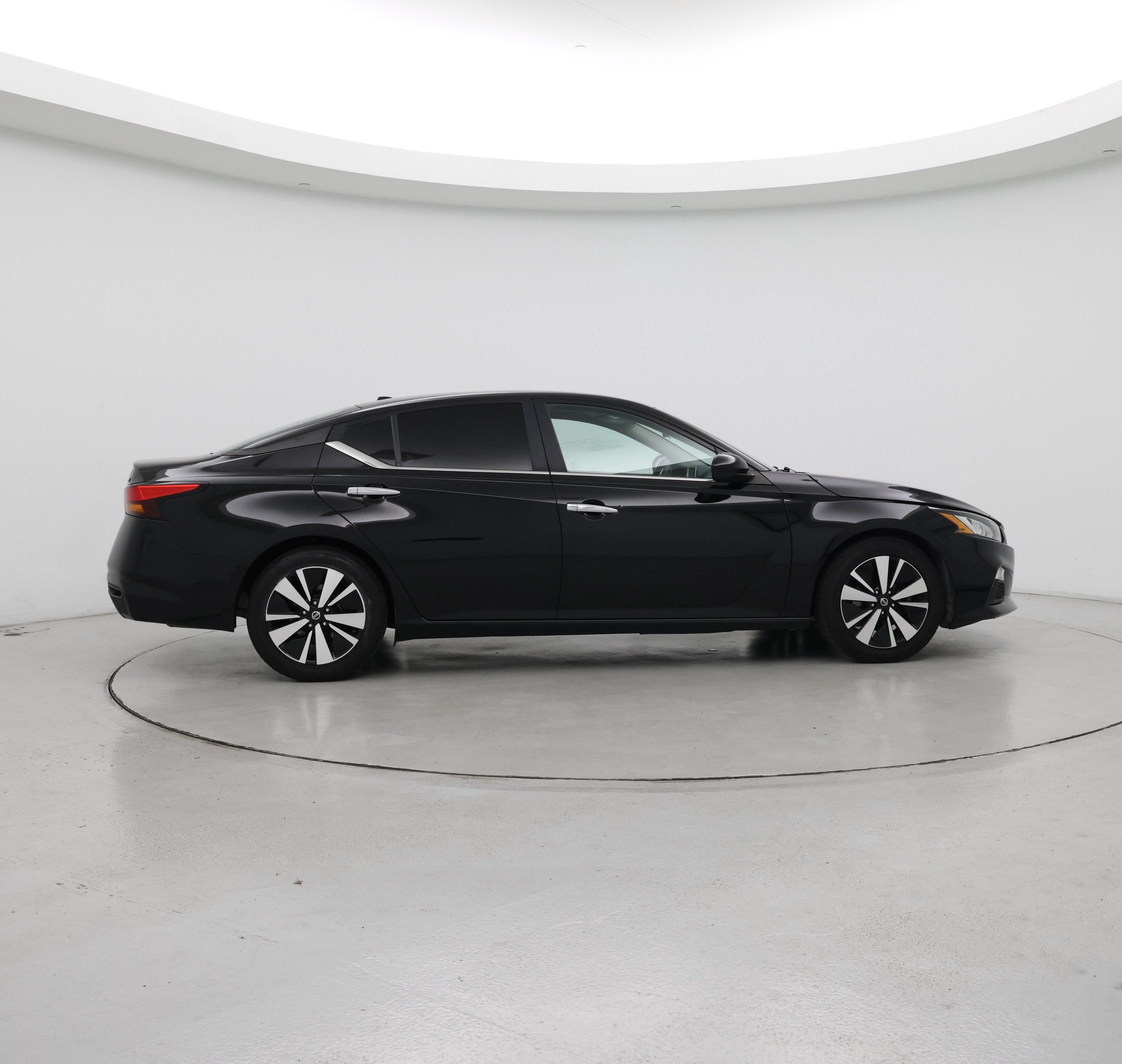 Thumbnail: 2022 Nissan Altima - 7