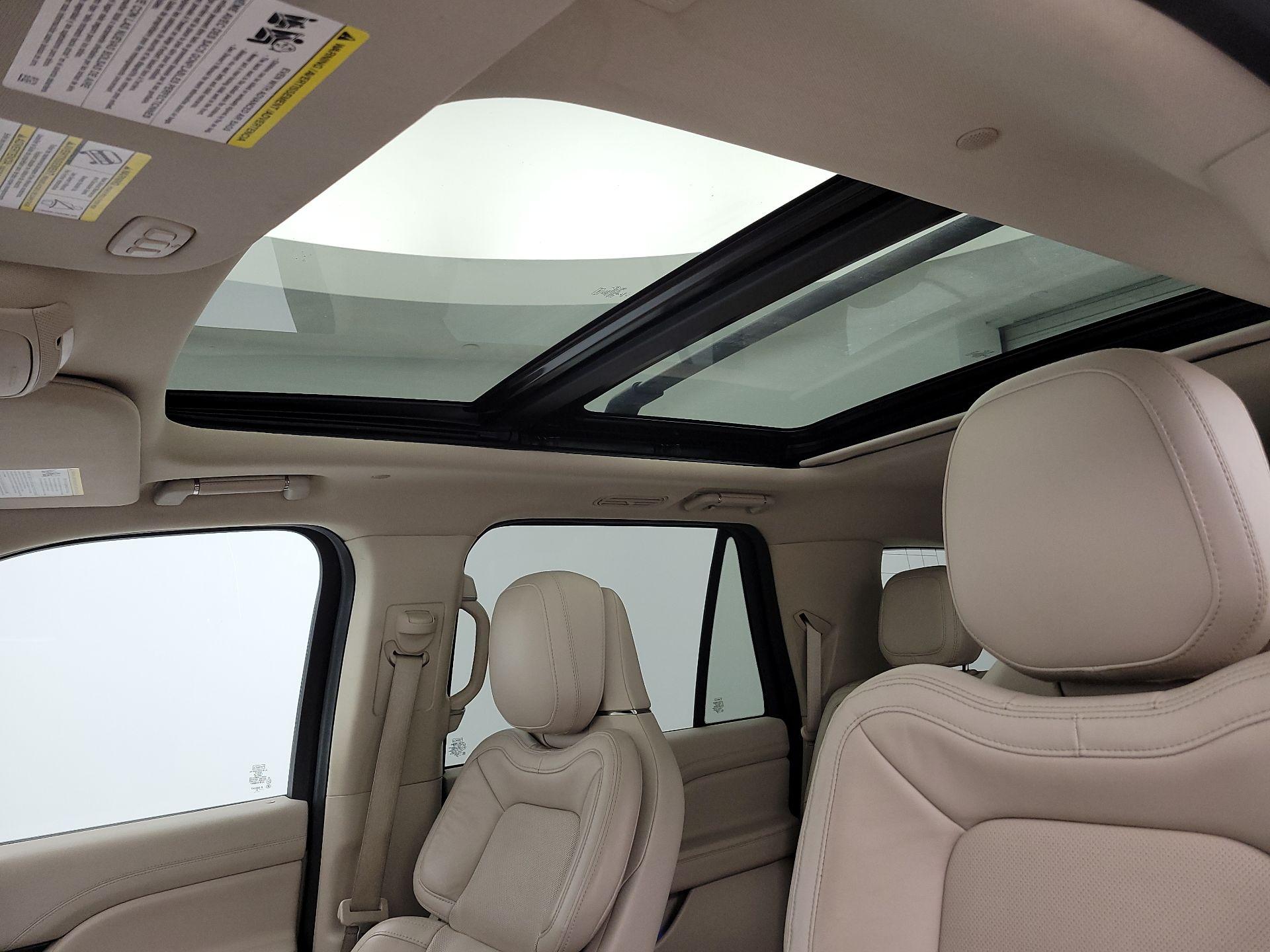Thumbnail: 2020 Lincoln Navigator - 20