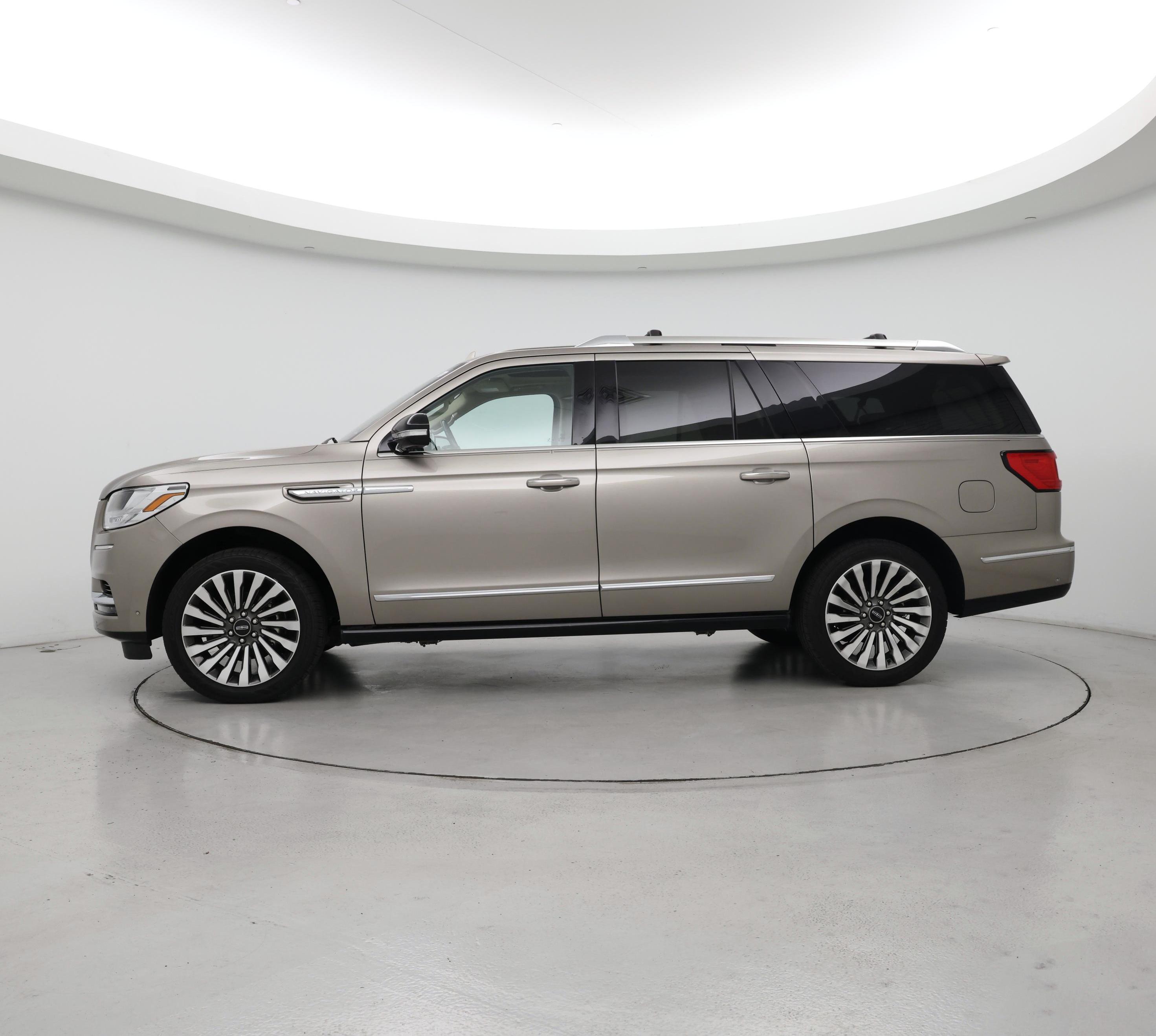 Thumbnail: 2020 Lincoln Navigator - 3