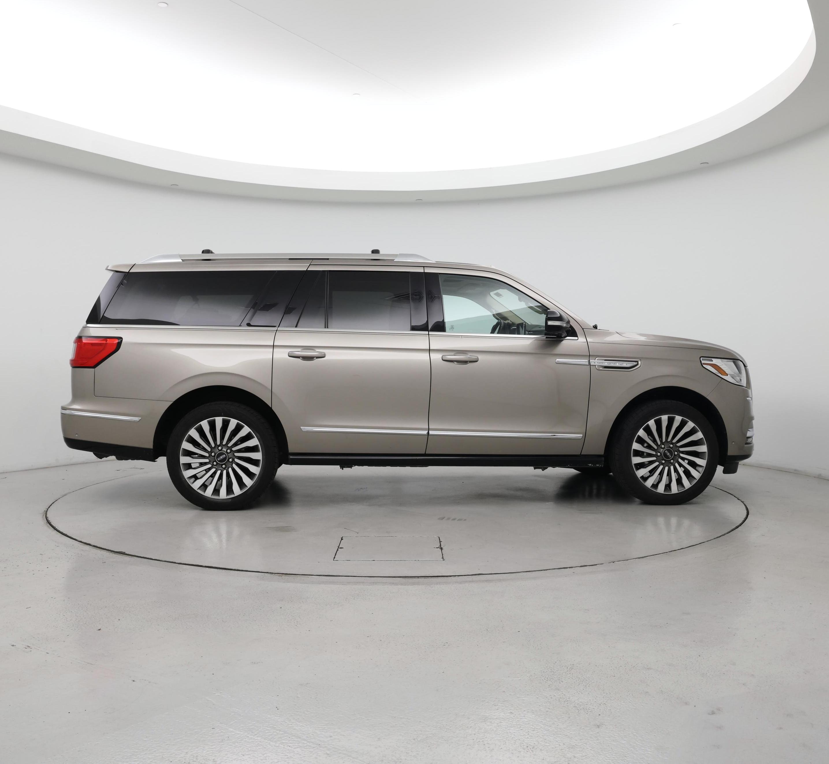 Thumbnail: 2020 Lincoln Navigator - 7