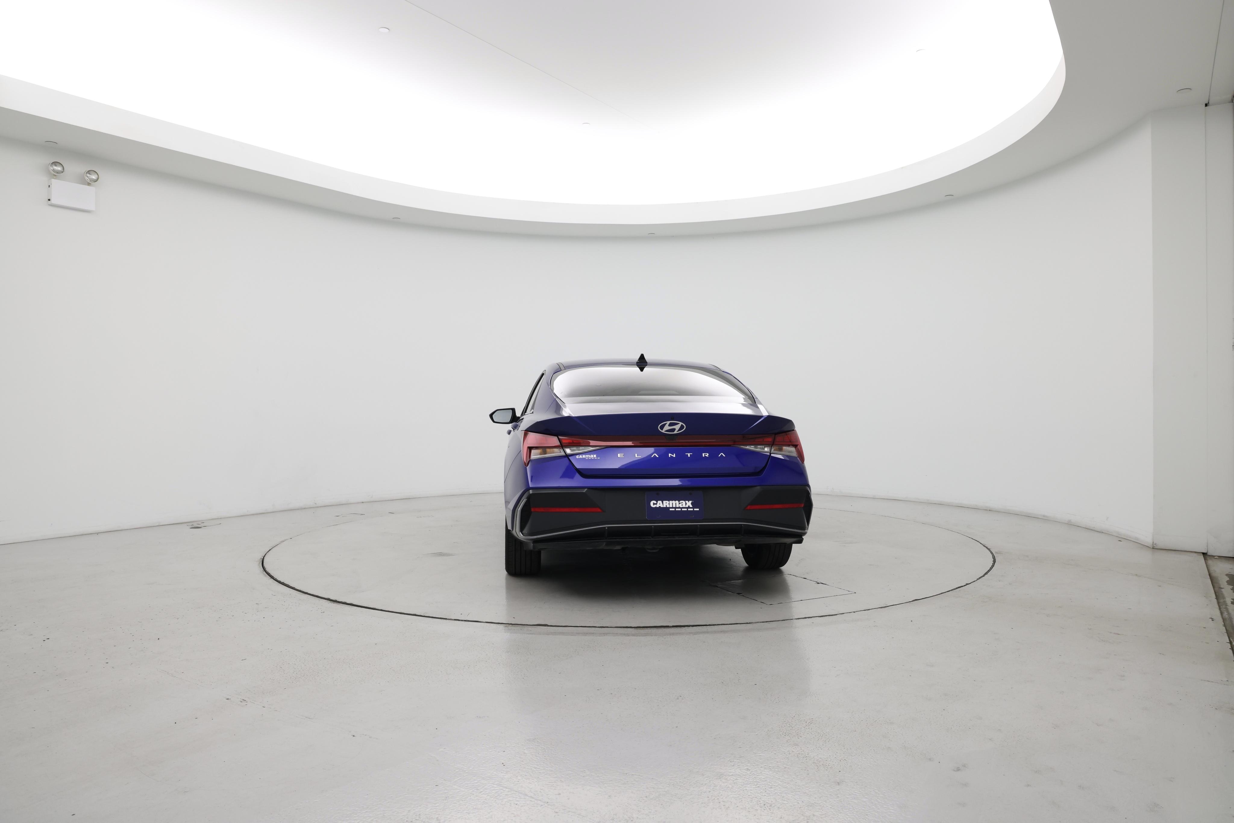 Thumbnail: 2024 Hyundai Elantra - 6