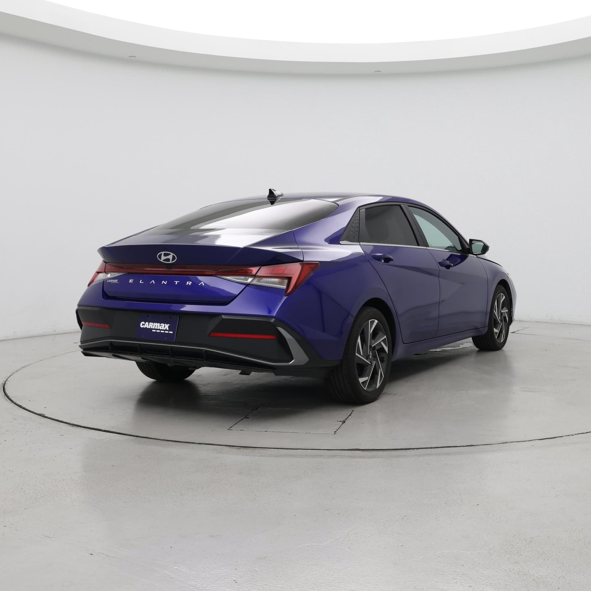 Thumbnail: 2024 Hyundai Elantra - 8