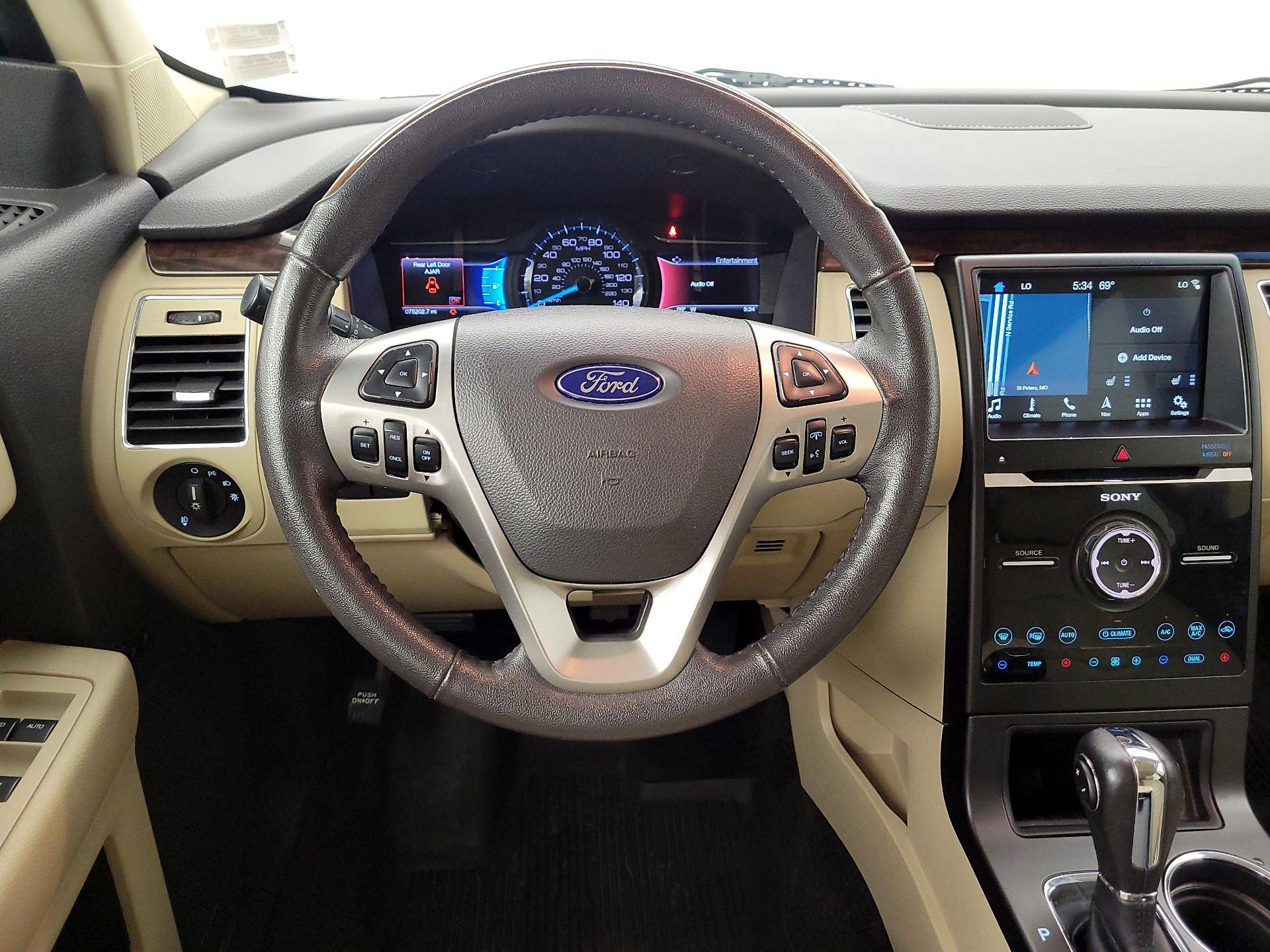 Thumbnail: 2017 Ford Flex - 10