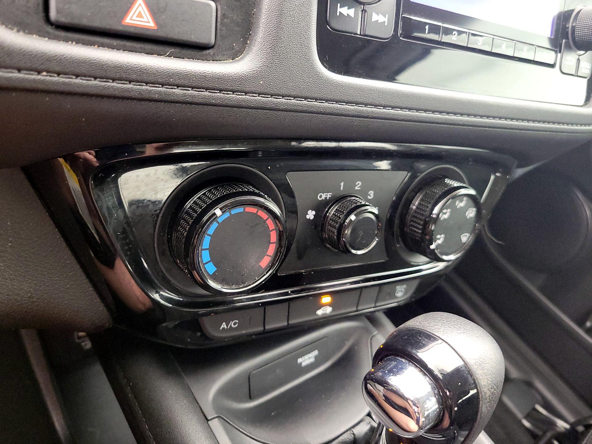 Thumbnail: 2019 Honda HR-V - 16